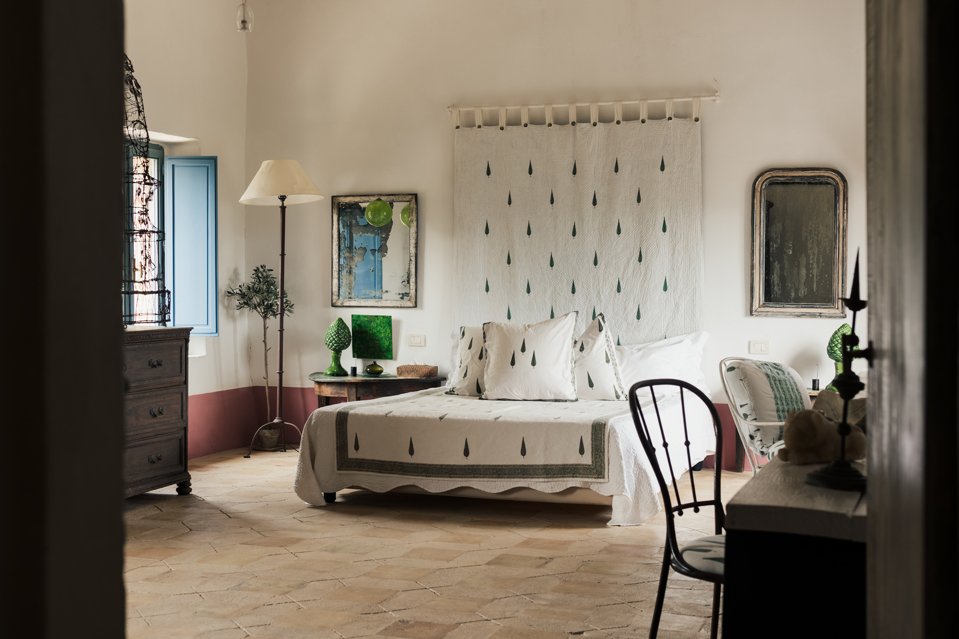 le-porciglia_tuscany_interior-first-bedroom.jpg