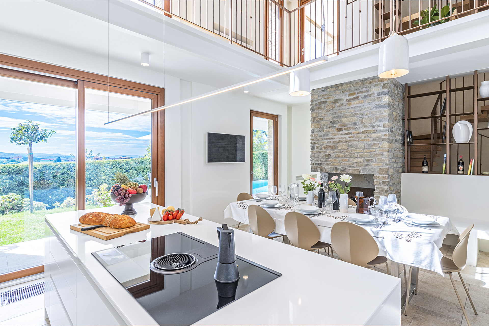 le-langhe_villa_piedmont-italy_interior-kitchen-dining-room.jpg