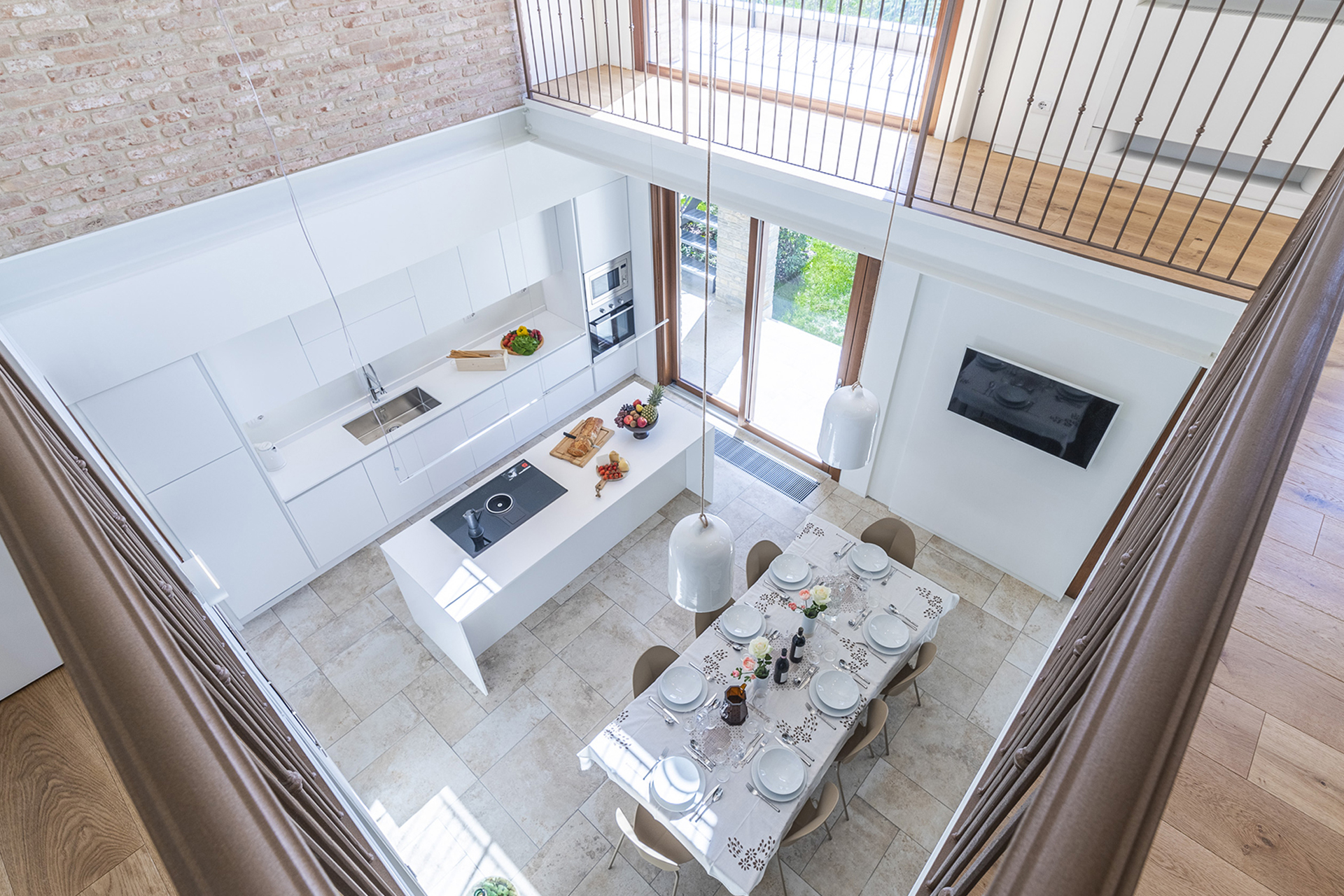 le-langhe_villa_piedmont-italy_interior-kitchen-dining-room-second-floor.jpg