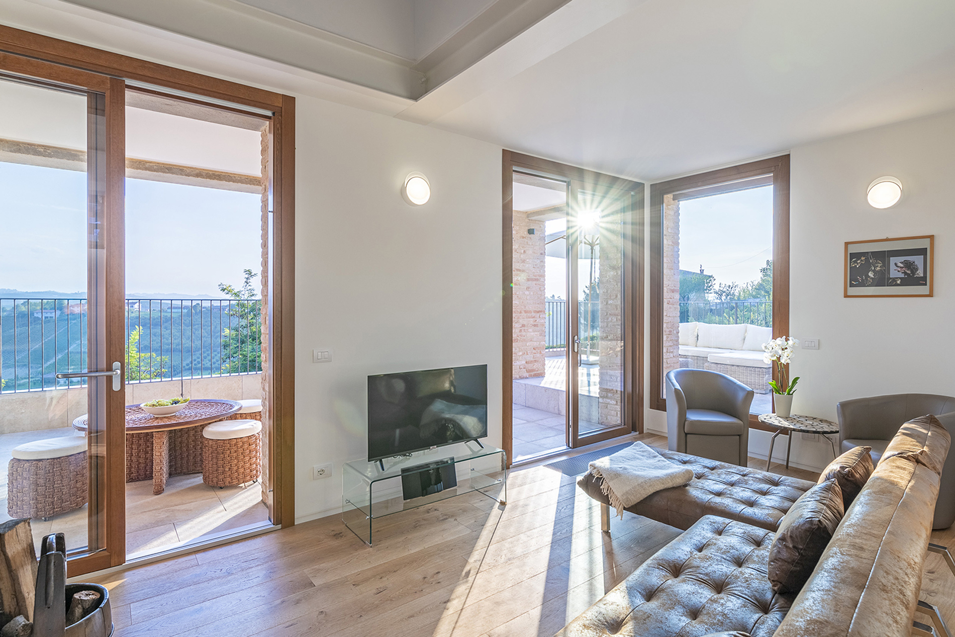 le-langhe_villa_piedmont-italy_interior-living-room.jpg