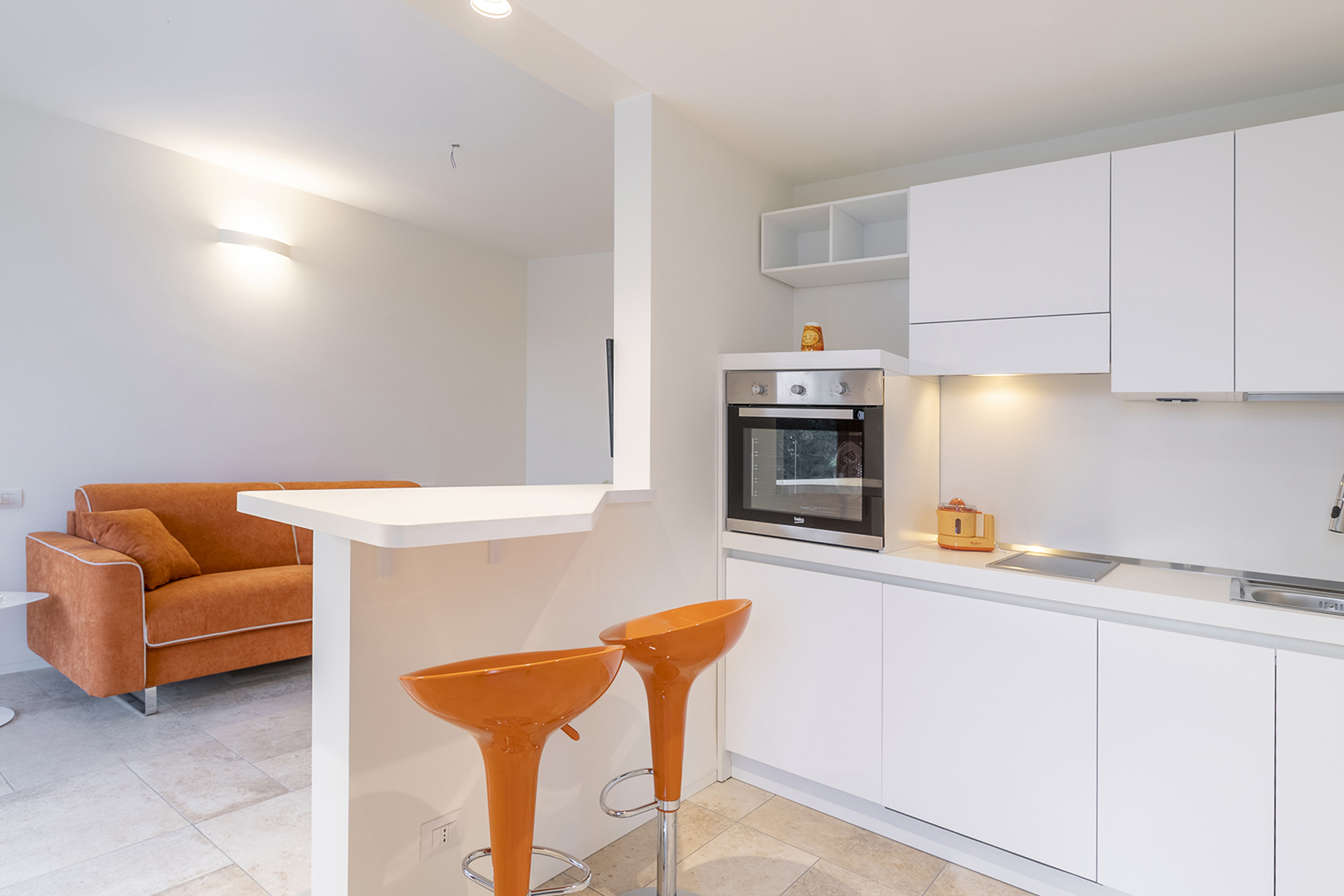 le-langhe_villa_piedmont-italy_interior-room-kitchen.jpg