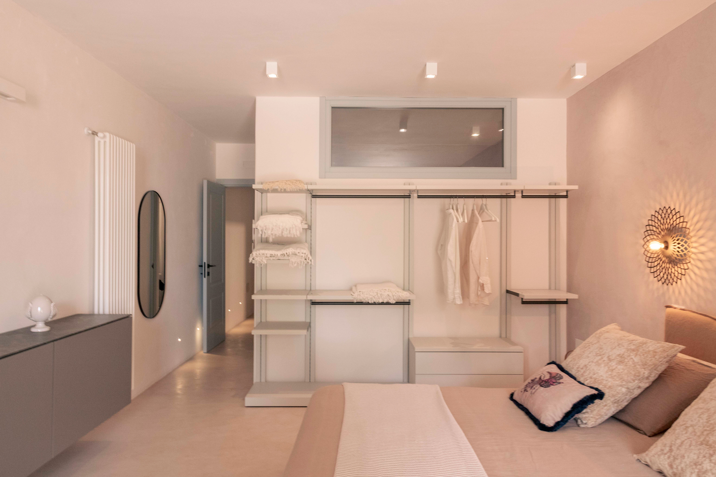 villa-amapulia_ostuni_interior-side-bedroom.jpg