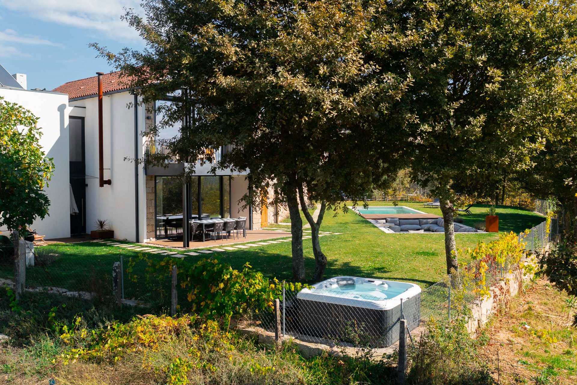 quinta-da-lameirinha-douro-boutique-home_country-house_porto-portugal_exterior.jpg