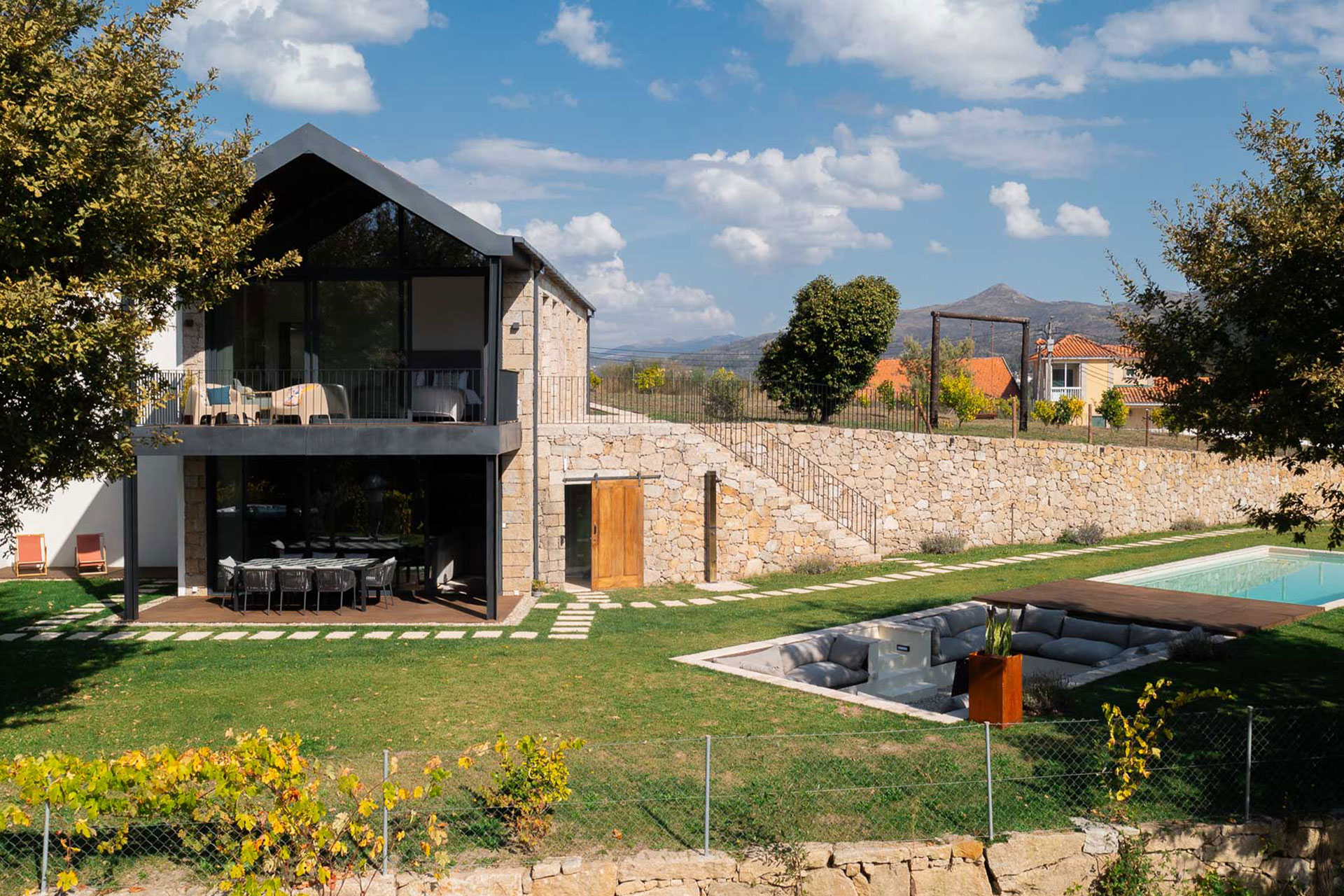 quinta-da-lameirinha-douro-boutique-home_country-house_porto-portugal_exterior-facade.jpg