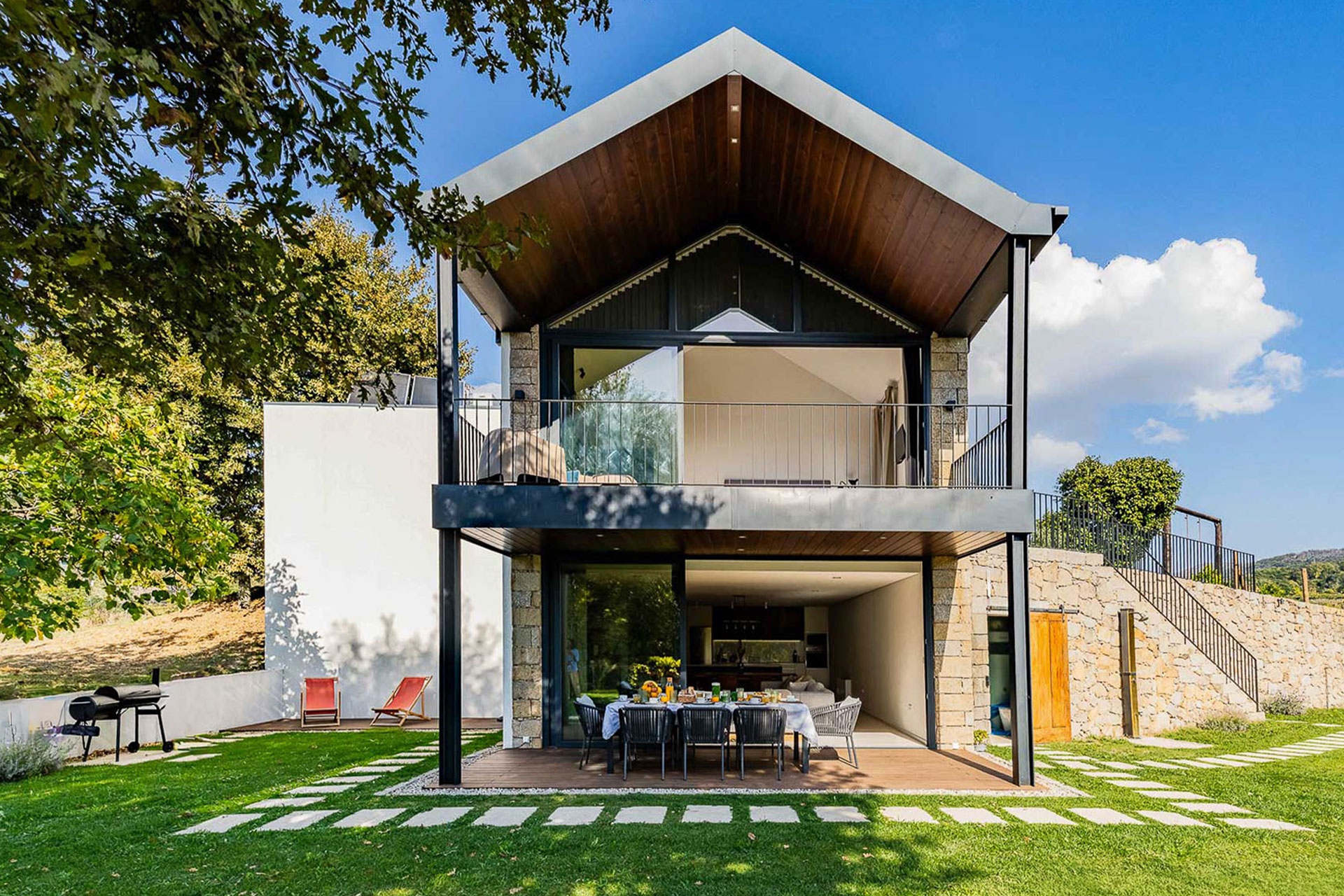 quinta-da-lameirinha-douro-boutique-home_country-house_porto-portugal_exterior-front-facade.jpg