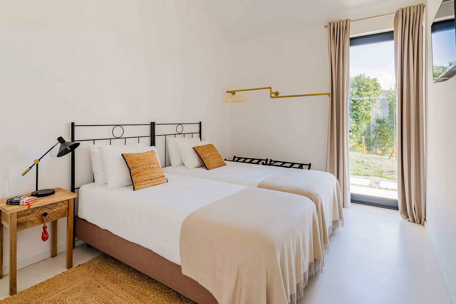 quinta-da-lameirinha-douro-boutique-home_country-house_porto-portugal_interior-beds.jpg