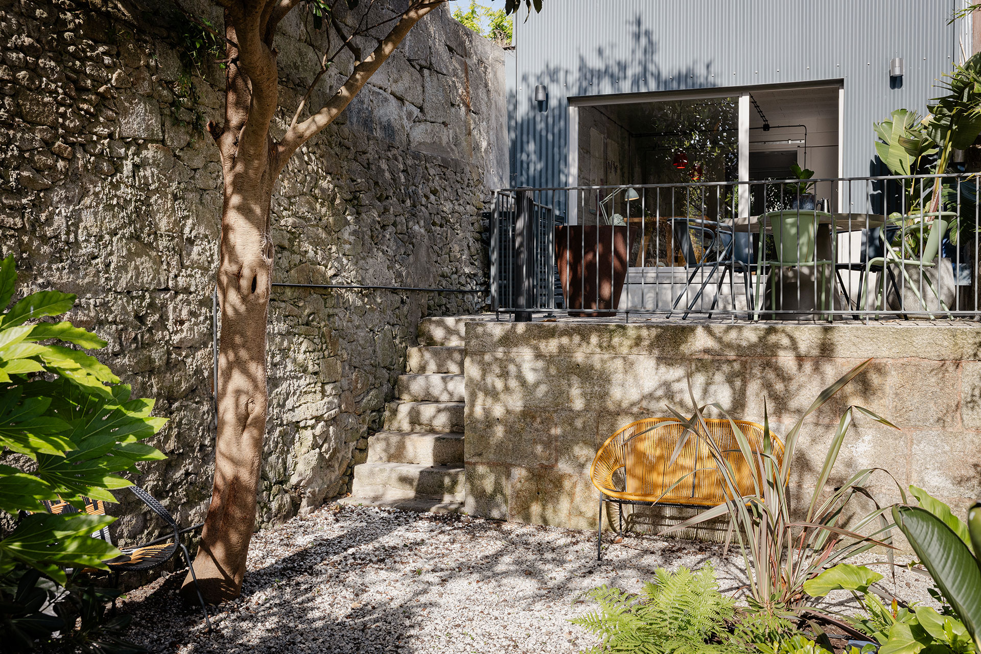 fabrica-no-jardim_house_porto-portugal_exterior-design.jpg