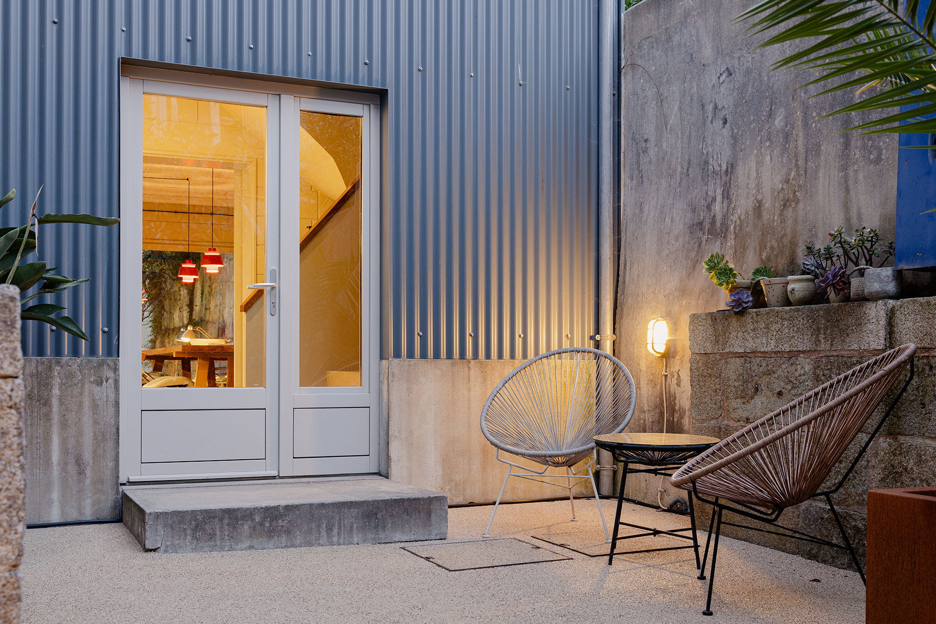 fabrica-no-jardim_house_porto-portugal_exterior-entrance.jpg