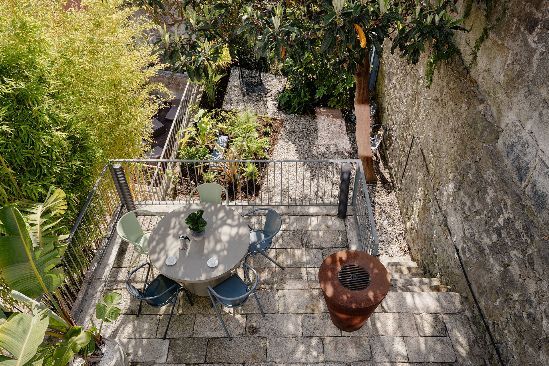 fabrica-no-jardim_house_porto-portugal_exterior-terrace.jpg