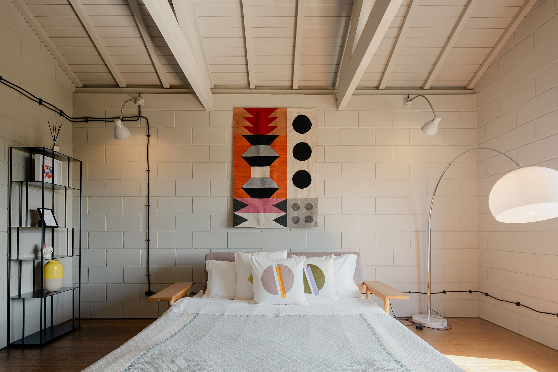fabrica-no-jardim_house_porto-portugal_interior-bed-room-space.jpg