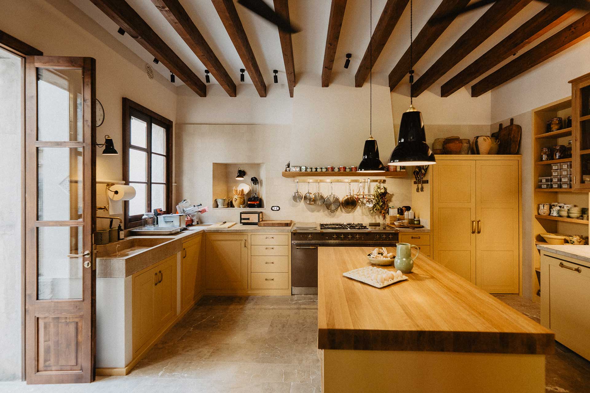 ingeborg_townhouse_mallorca-spain_interior-kitchen.jpg