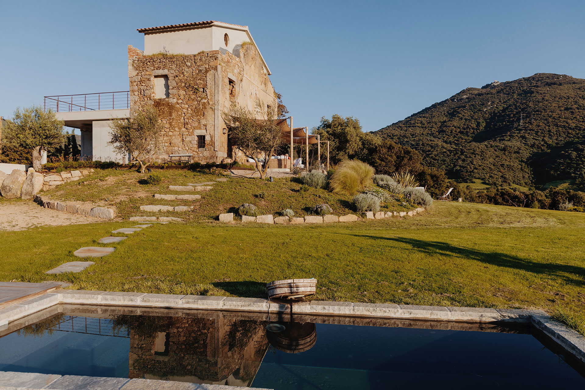 u-mulinu-casanelli_country-house_corsica-france_exterior-facade.jpg