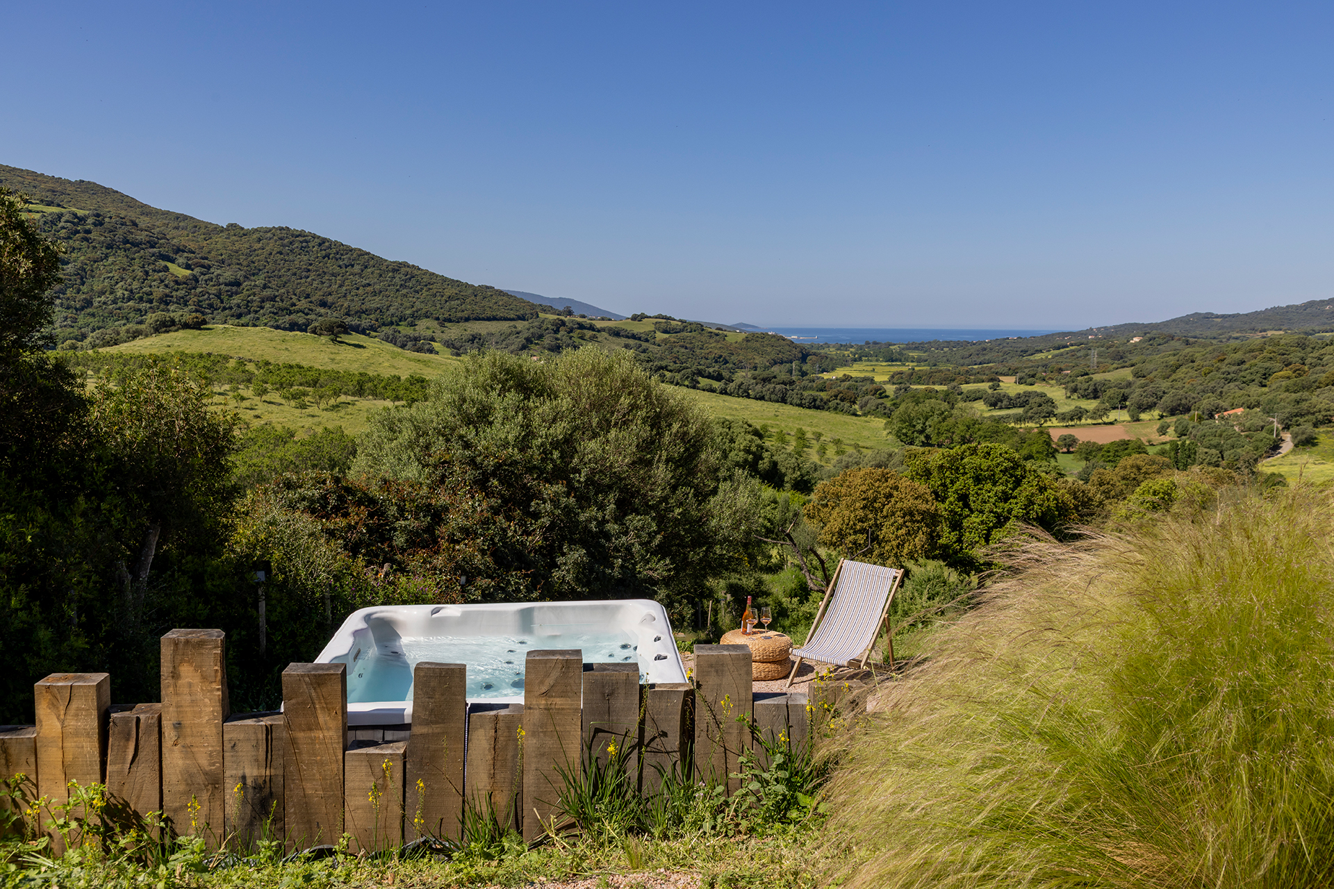 u-mulinu-casanelli_country-house_corsica-france_exterior-jacuzzi.jpg