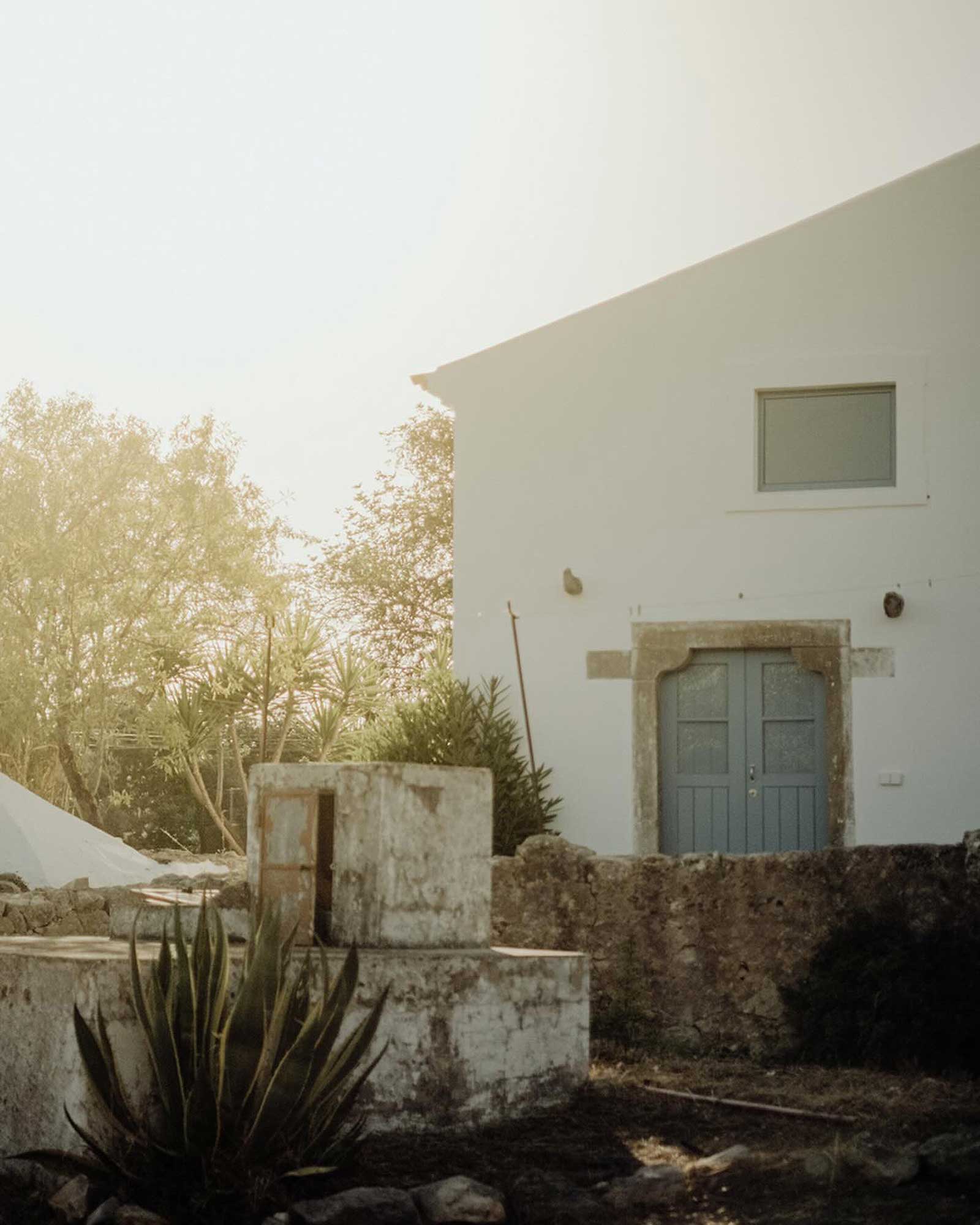casa-amendoeira_country-house_algarve-portugal_exterior.jpg