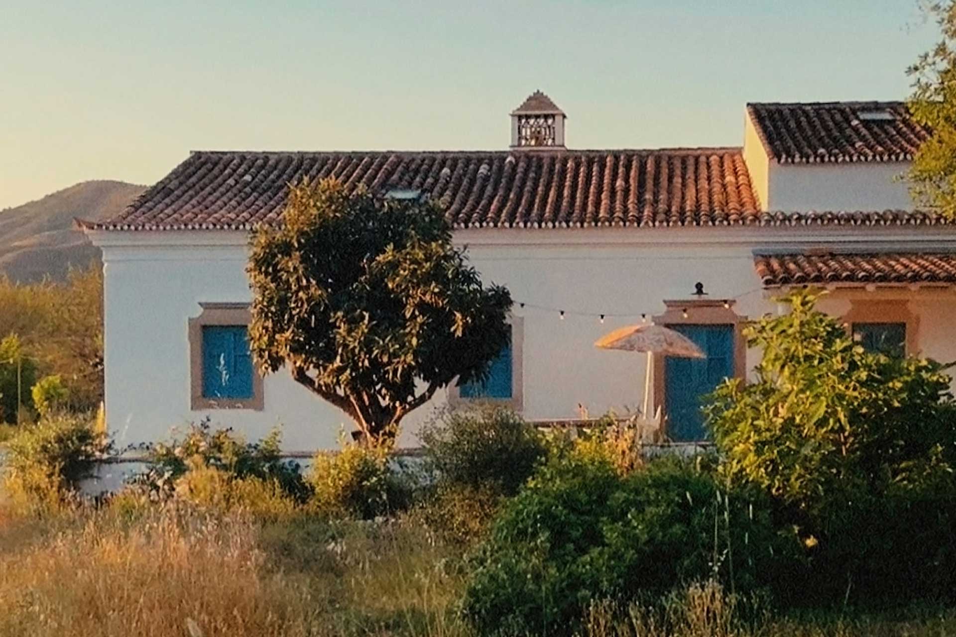 casa-amendoeira_country-house_algarve-portugal_exterior-design.jpg