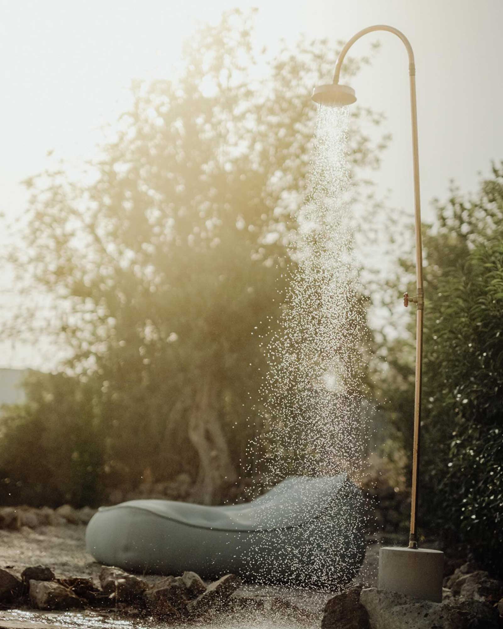 casa-amendoeira_country-house_algarve-portugal_exterior-shower.jpg