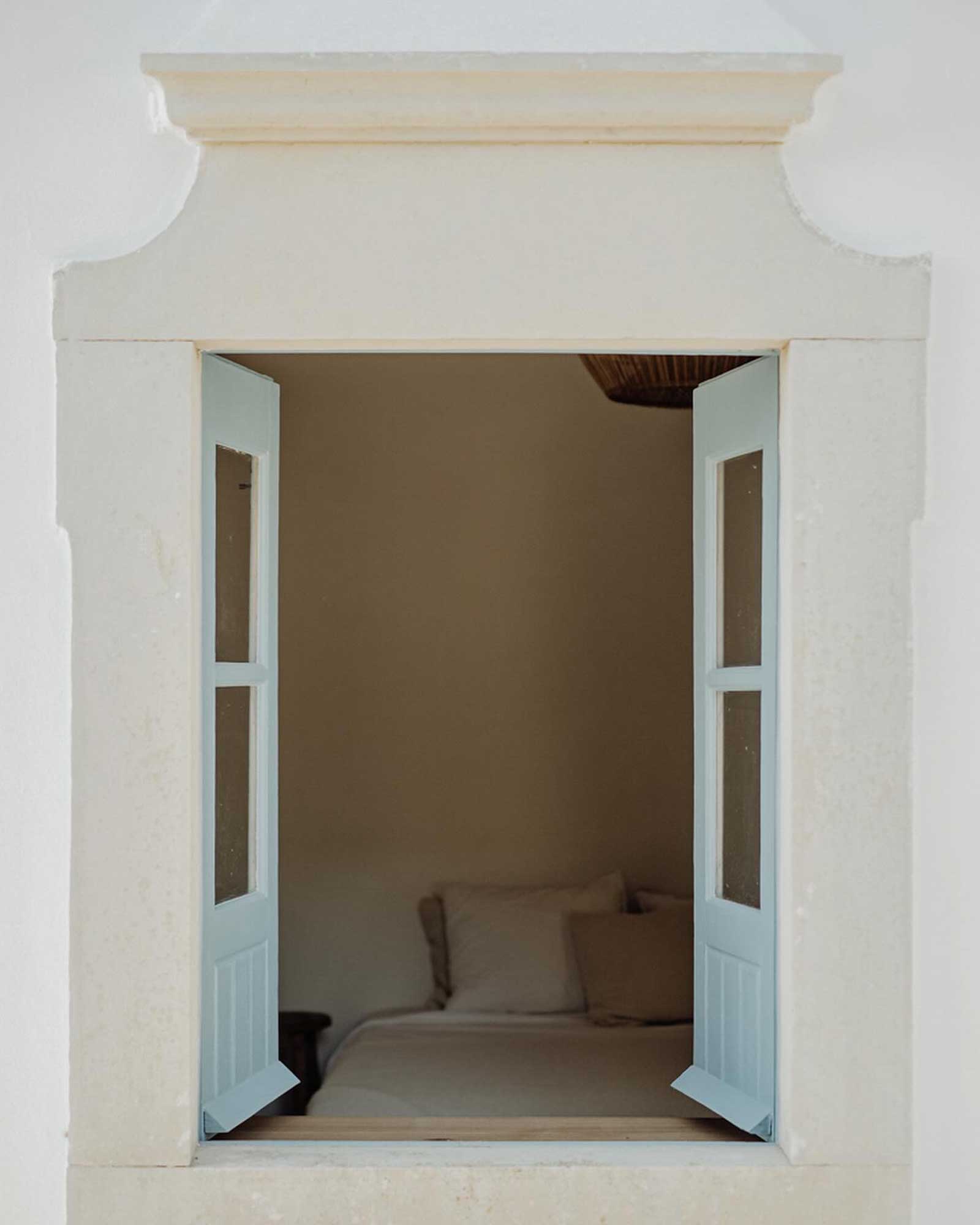 casa-amendoeira_country-house_algarve-portugal_exterior-window.jpg