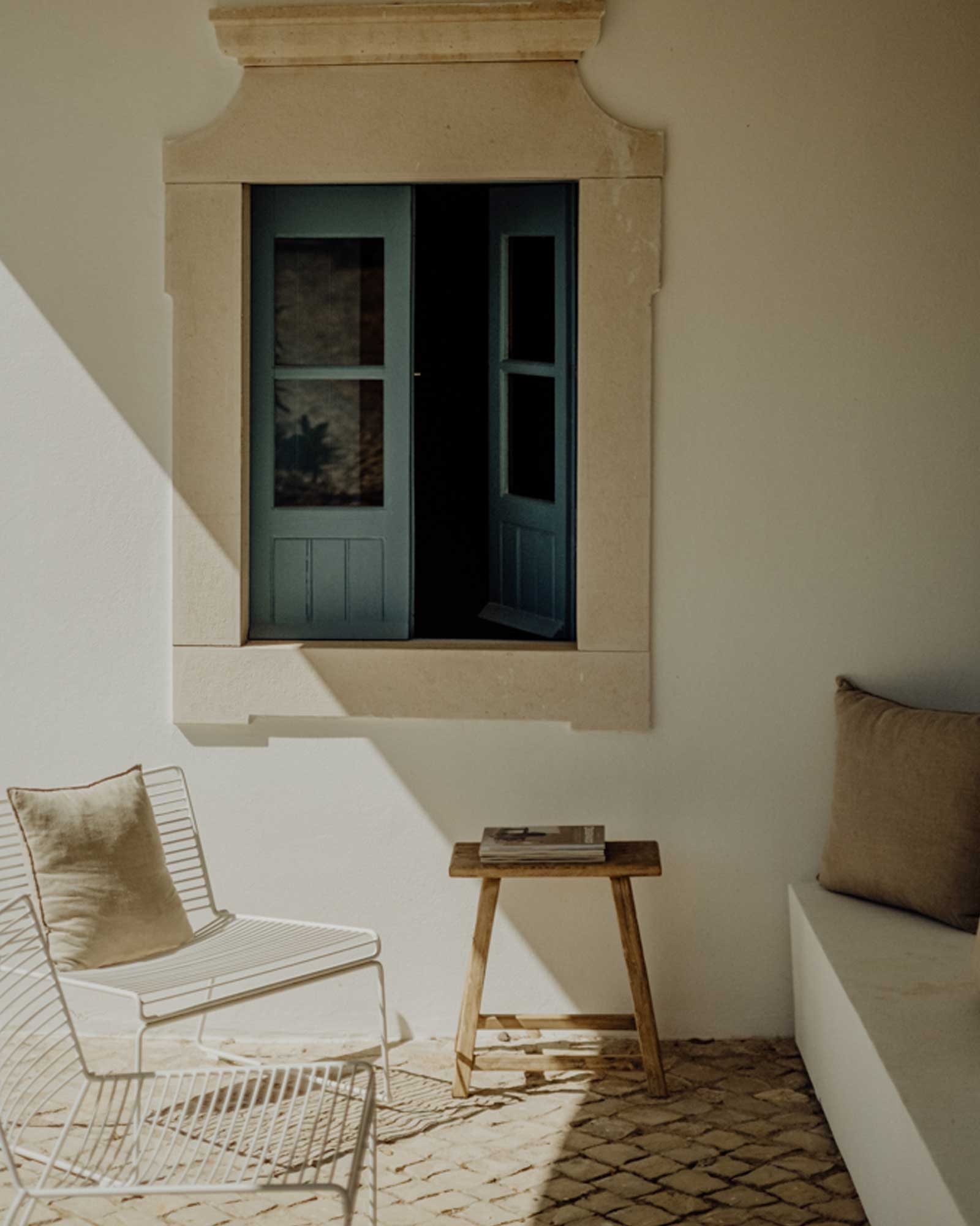 casa-amendoeira_country-house_algarve-portugal_exterior-window-shadow.jpg