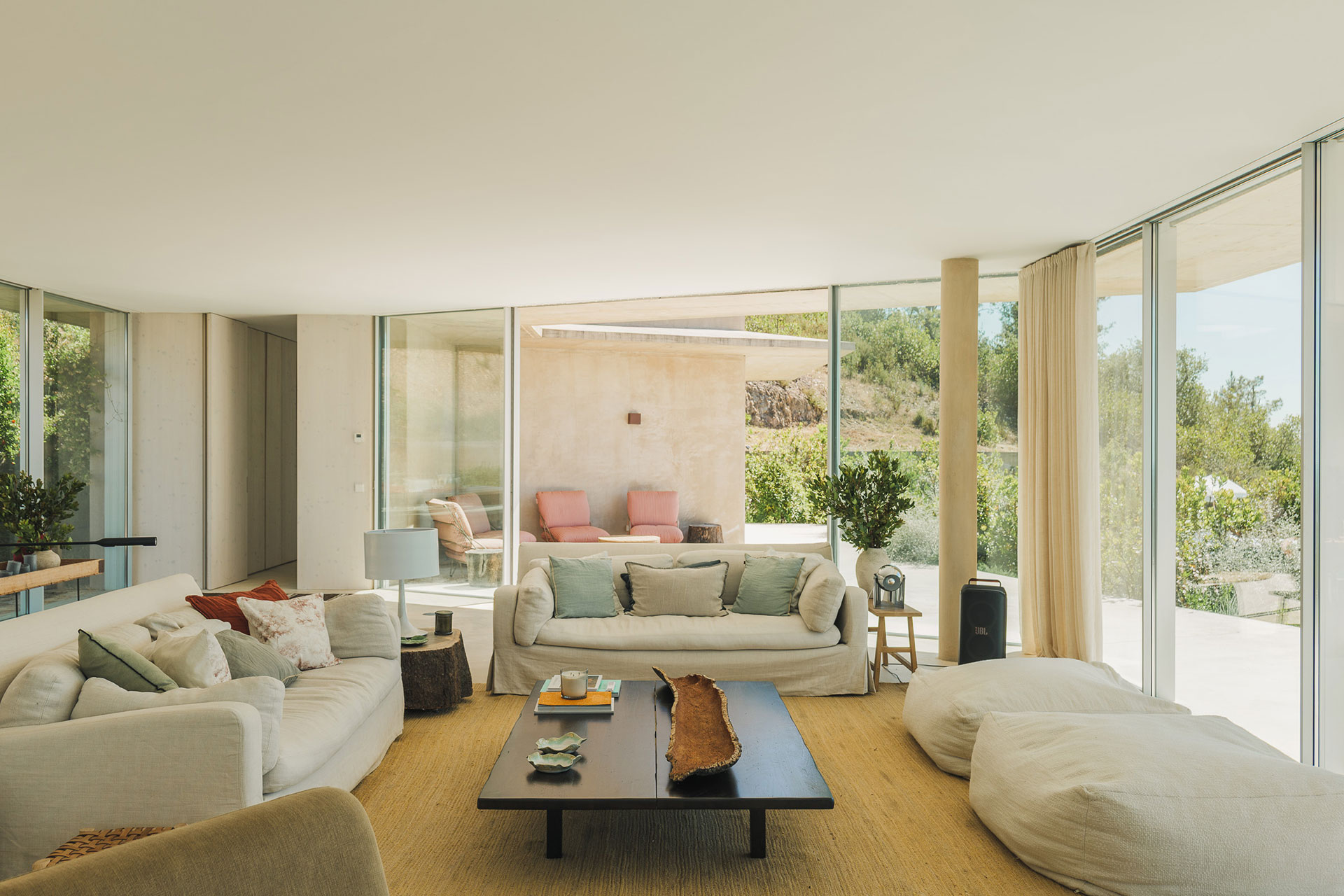 villa-sobreiras-altas_villa_setubal-portugal_interior-design.jpg