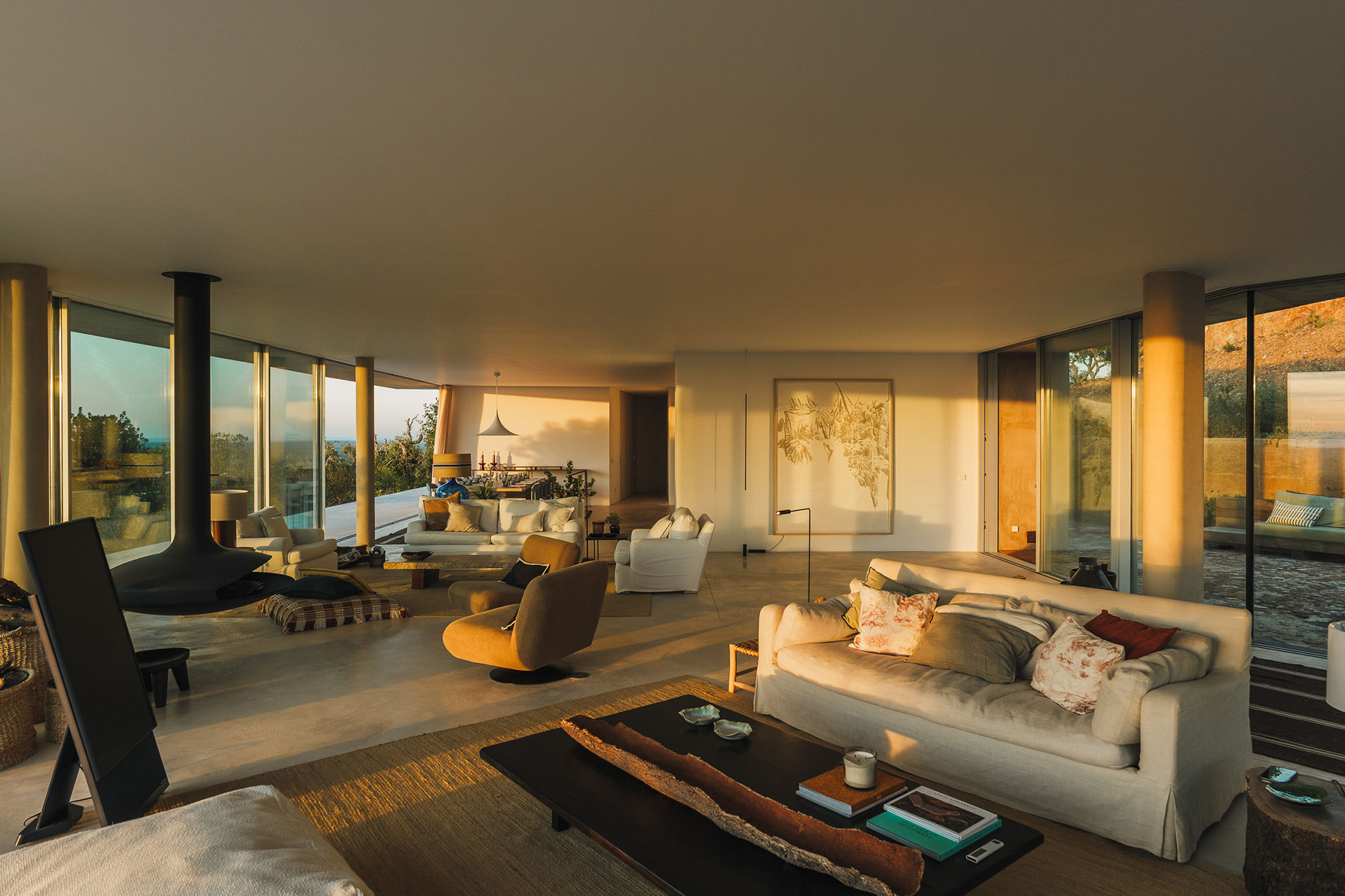 villa-sobreiras-altas_villa_setubal-portugal_interior-sunset.jpg