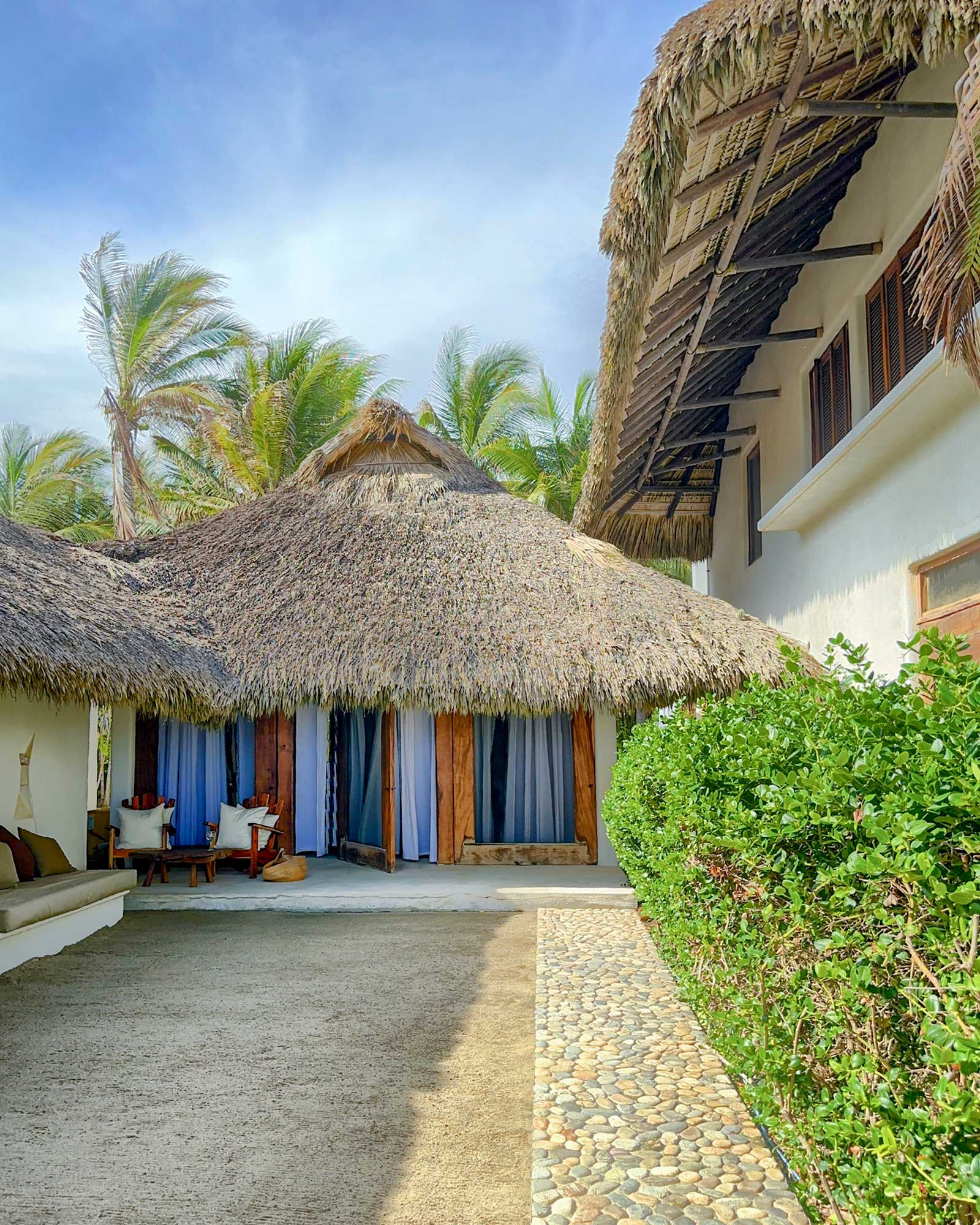 casa-inspiracion_palapa_puerto-escondido-oaxaca-mexico_exterior-palapa-design.jpg