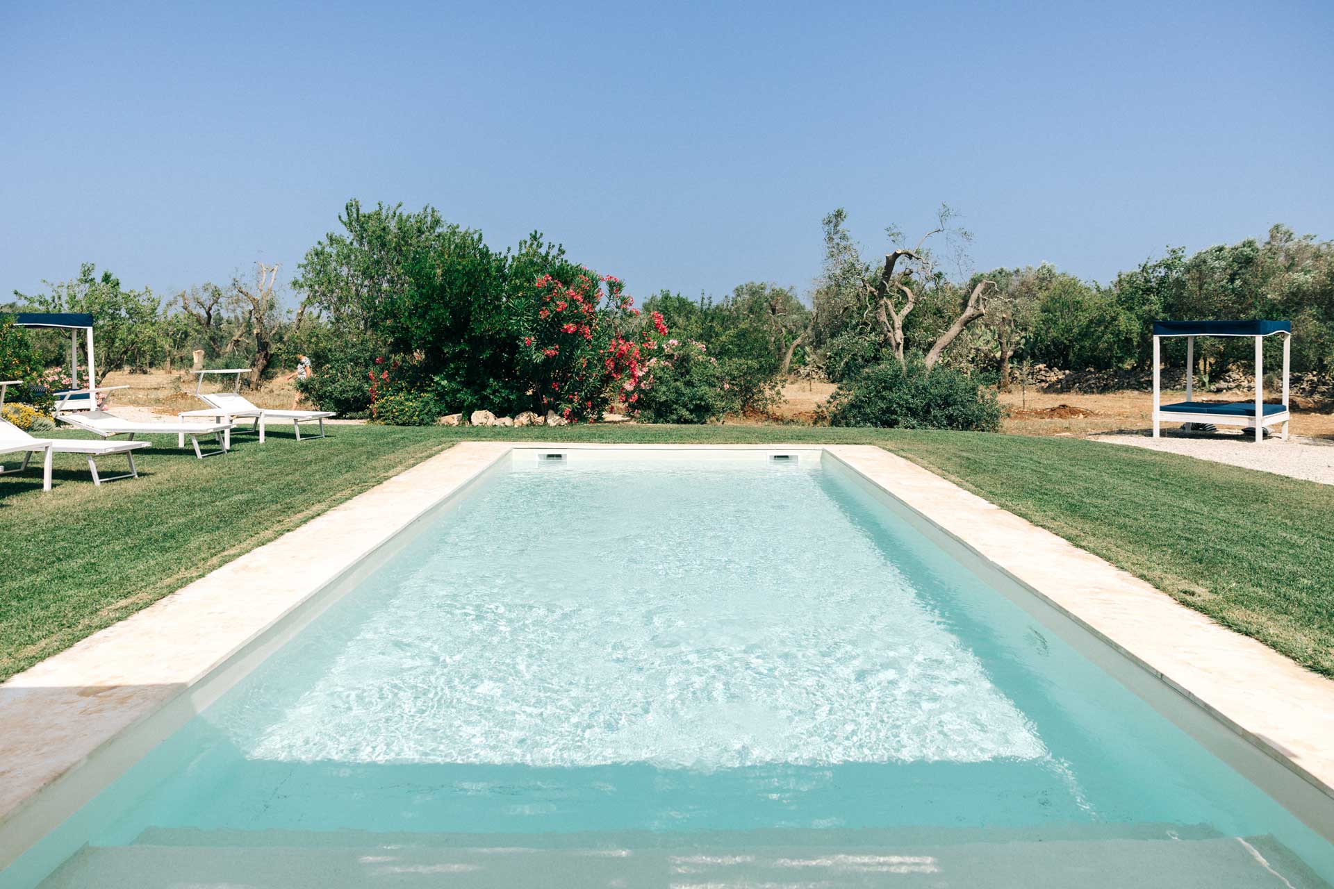 trullo-matteo_trullo_puglia-italy_exterior-pool.jpg