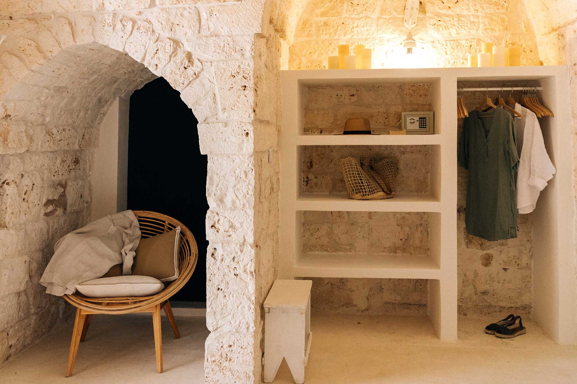 trullo-matteo_trullo_puglia-italy_interior-closet.jpg