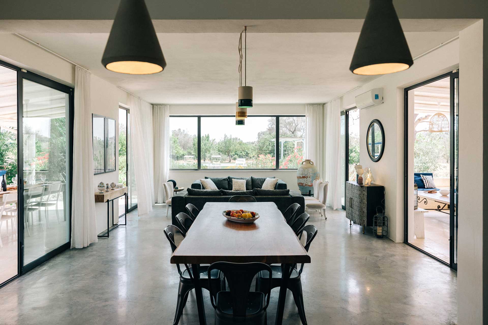 trullo-matteo_trullo_puglia-italy_interior-table-design.jpg