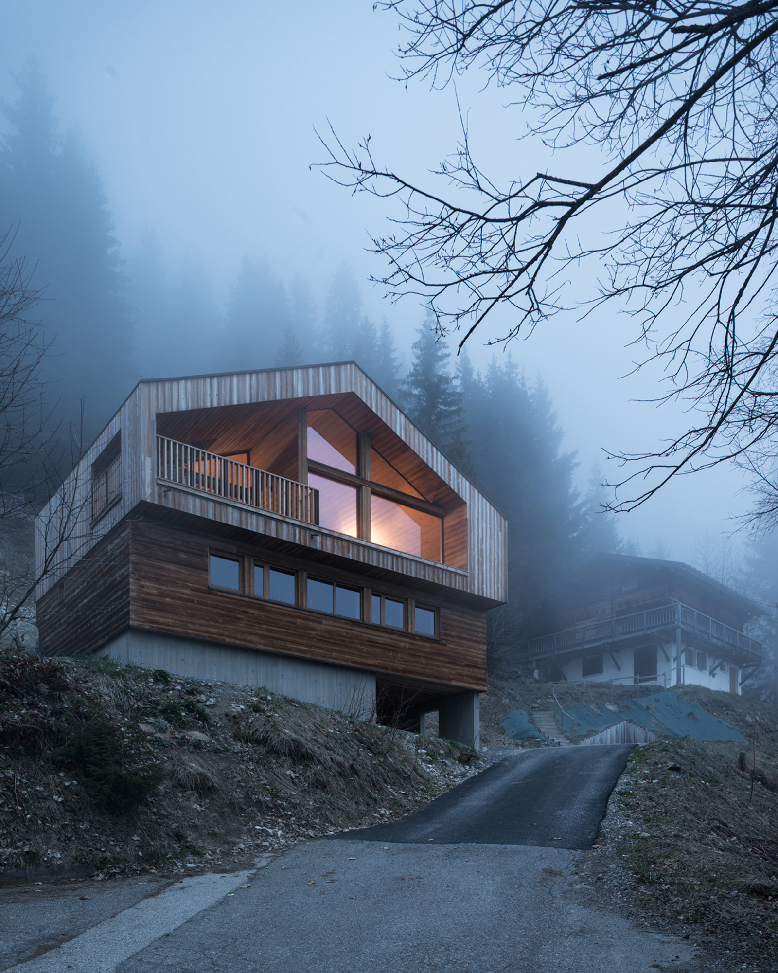 chalet-barma_chalet_manigod-alpes-france_exterior-cloudy.jpg