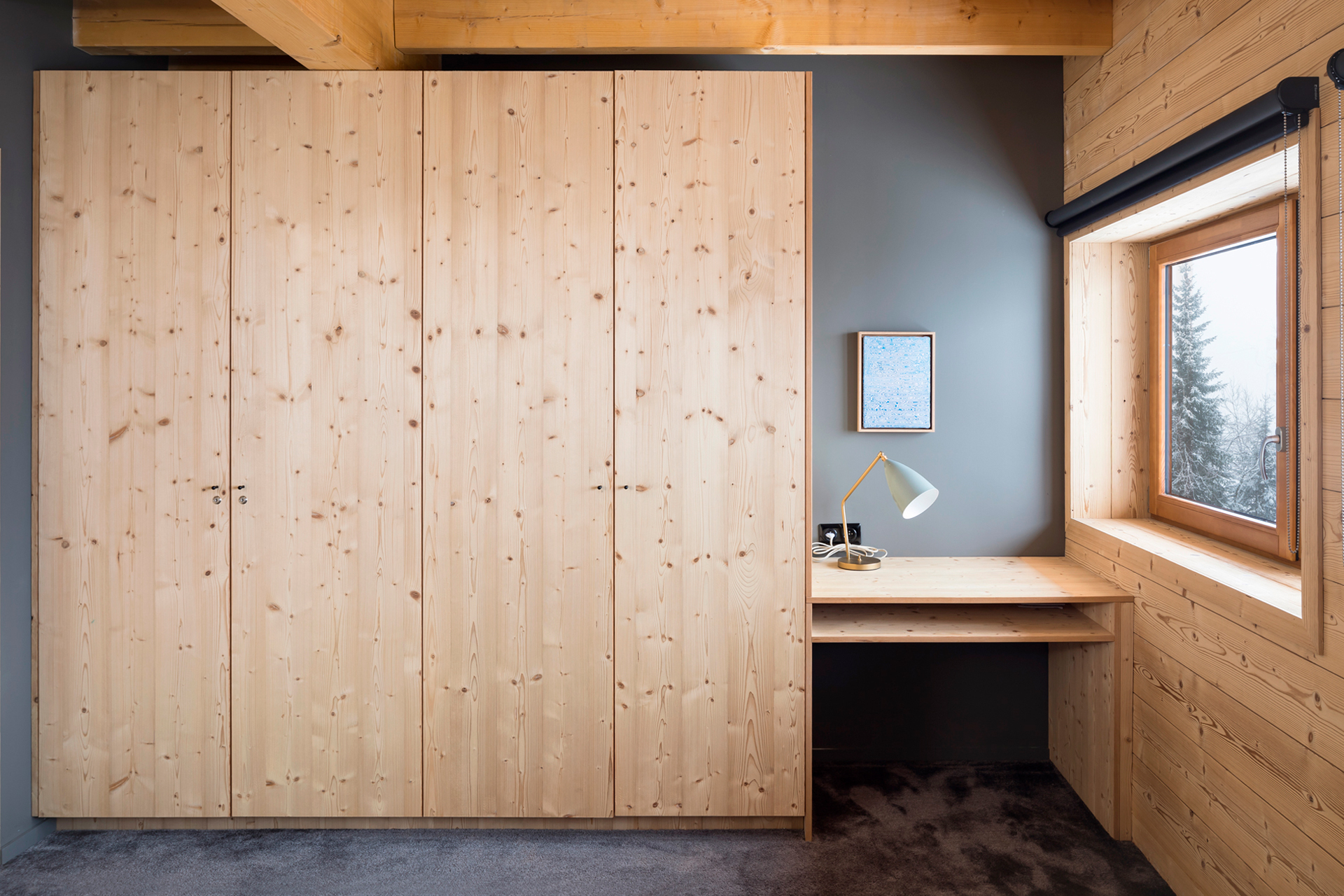 chalet-barma_chalet_manigod-alpes-france_interior-bedroom-desk.jpg
