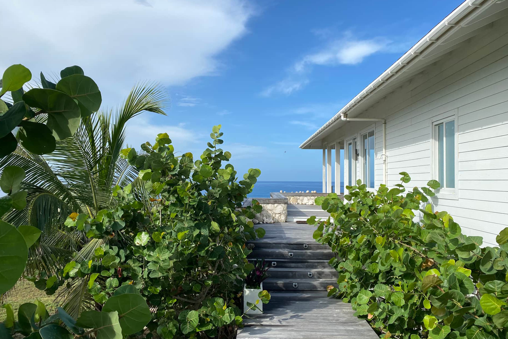 rock-hill_beach-house_long-island-bahamas_exterior.jpg