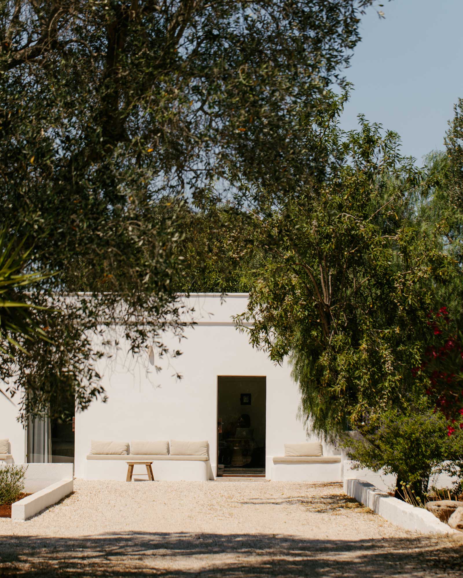 casa-damatura_house_puglia-italy_exterior.jpg