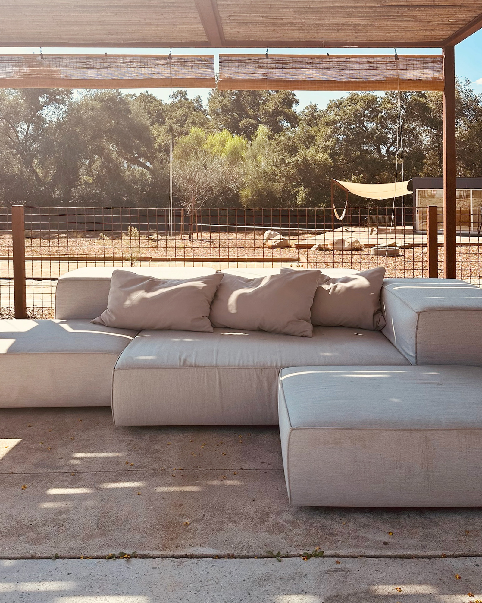 modern-east-end-ranch_house_ojai-california-usa_exterior-sofa.jpg