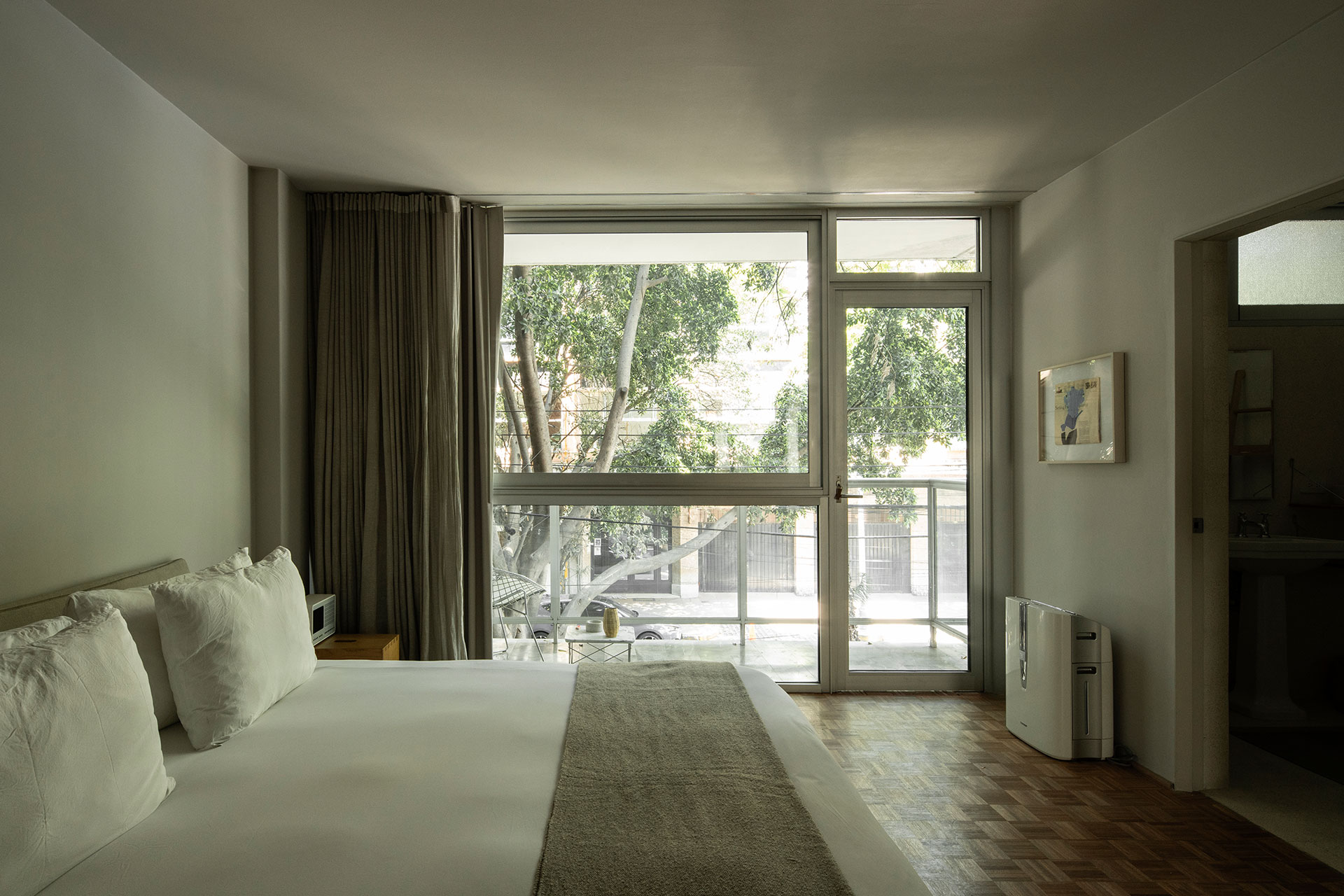 casa-teo-1_apartment_cdmx_mexico_interior-bedroom-window.jpg