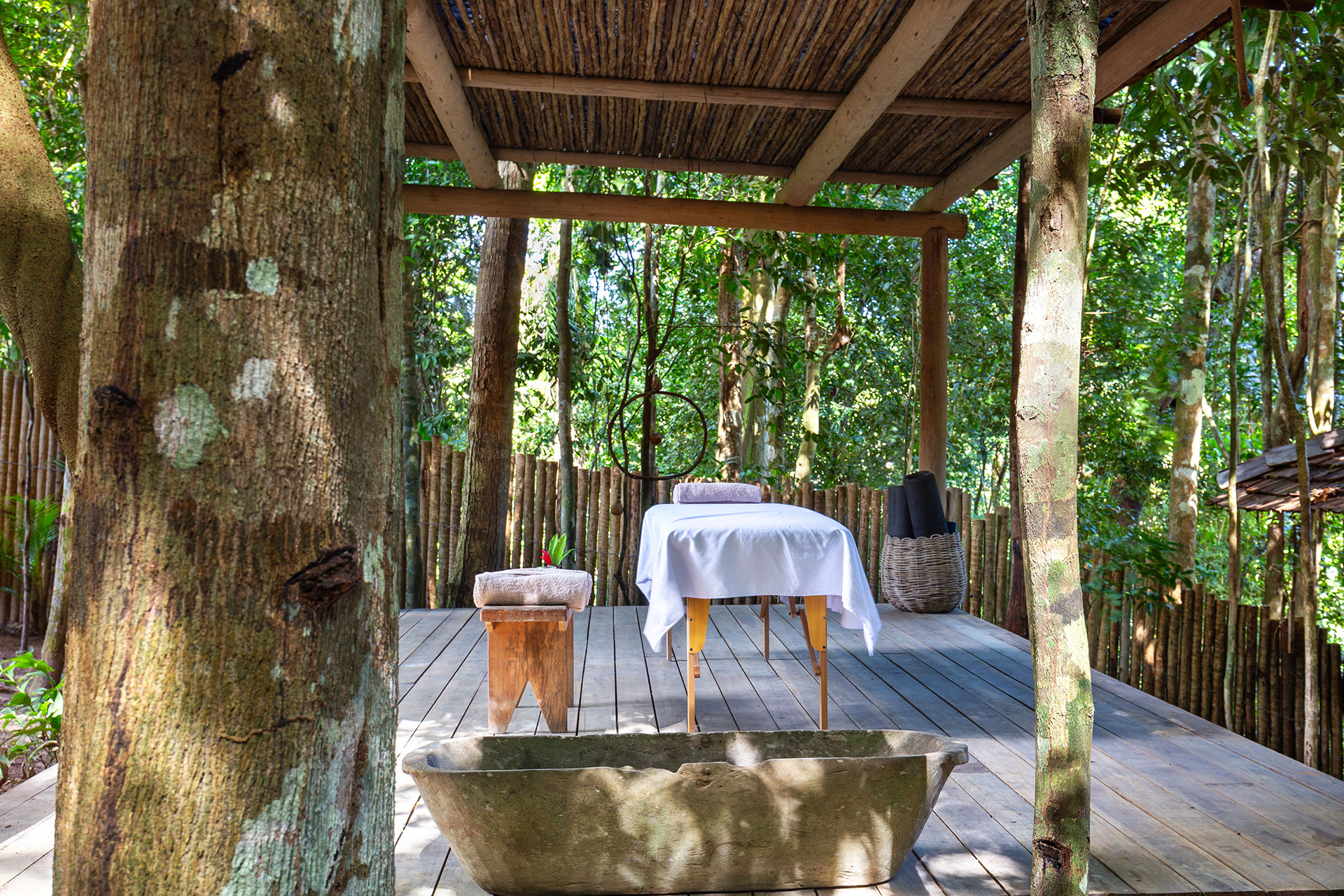 casa-mata-awe_house_bahia-brazil_exterior-spa-bed.jpg