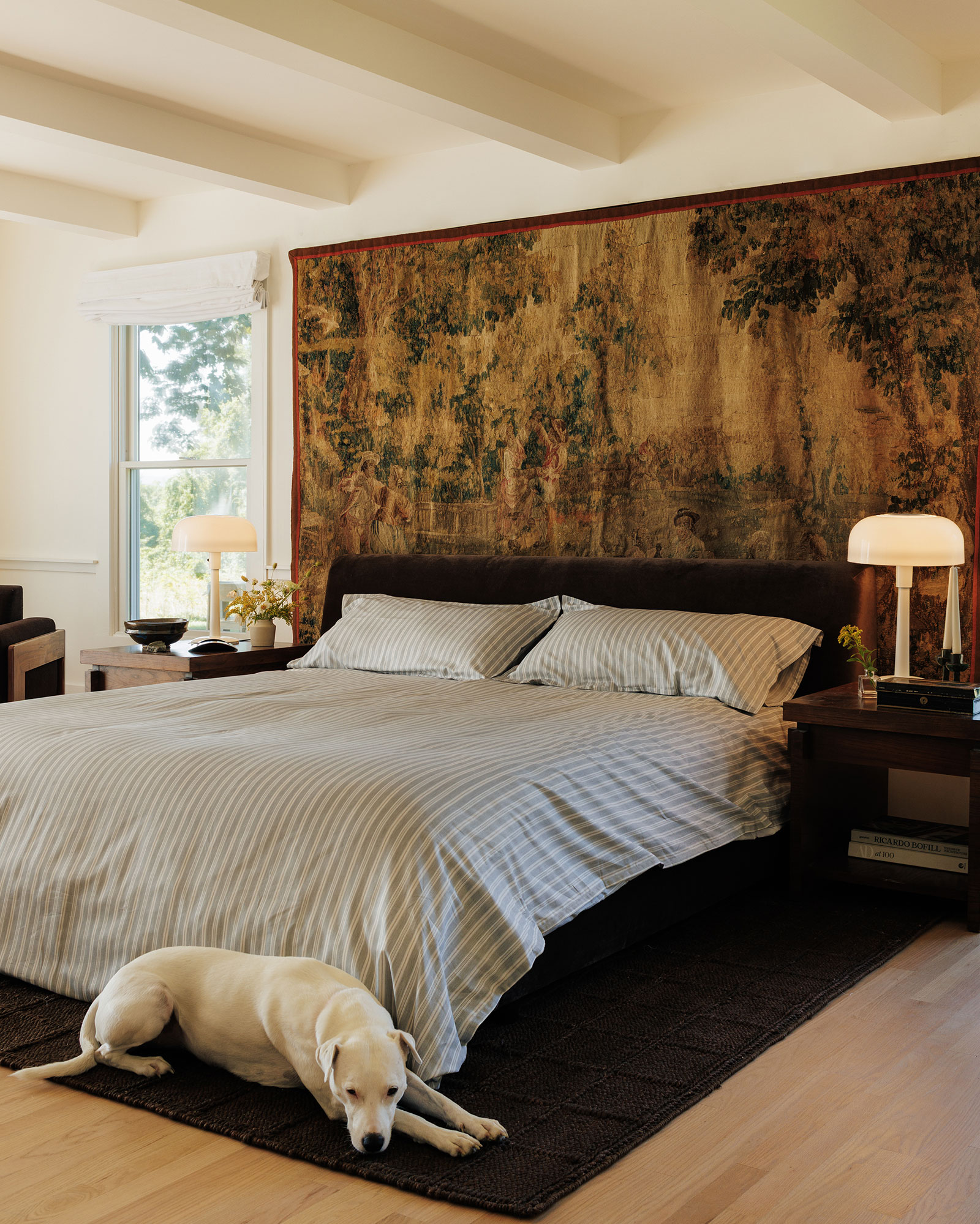 callisto-hilltop-house_country-house_new-york-usa_interior-bed-room.jpg