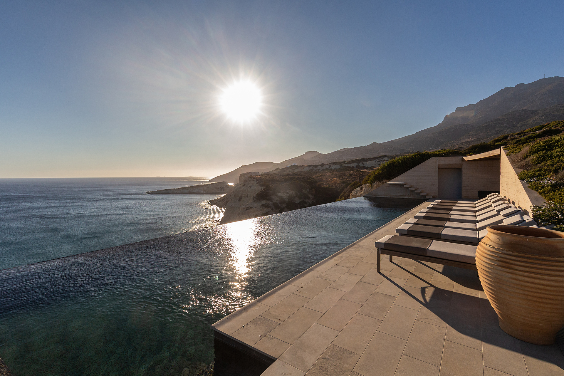 villa-zephyria_villa_milos-greece_exterior-sunset.jpg