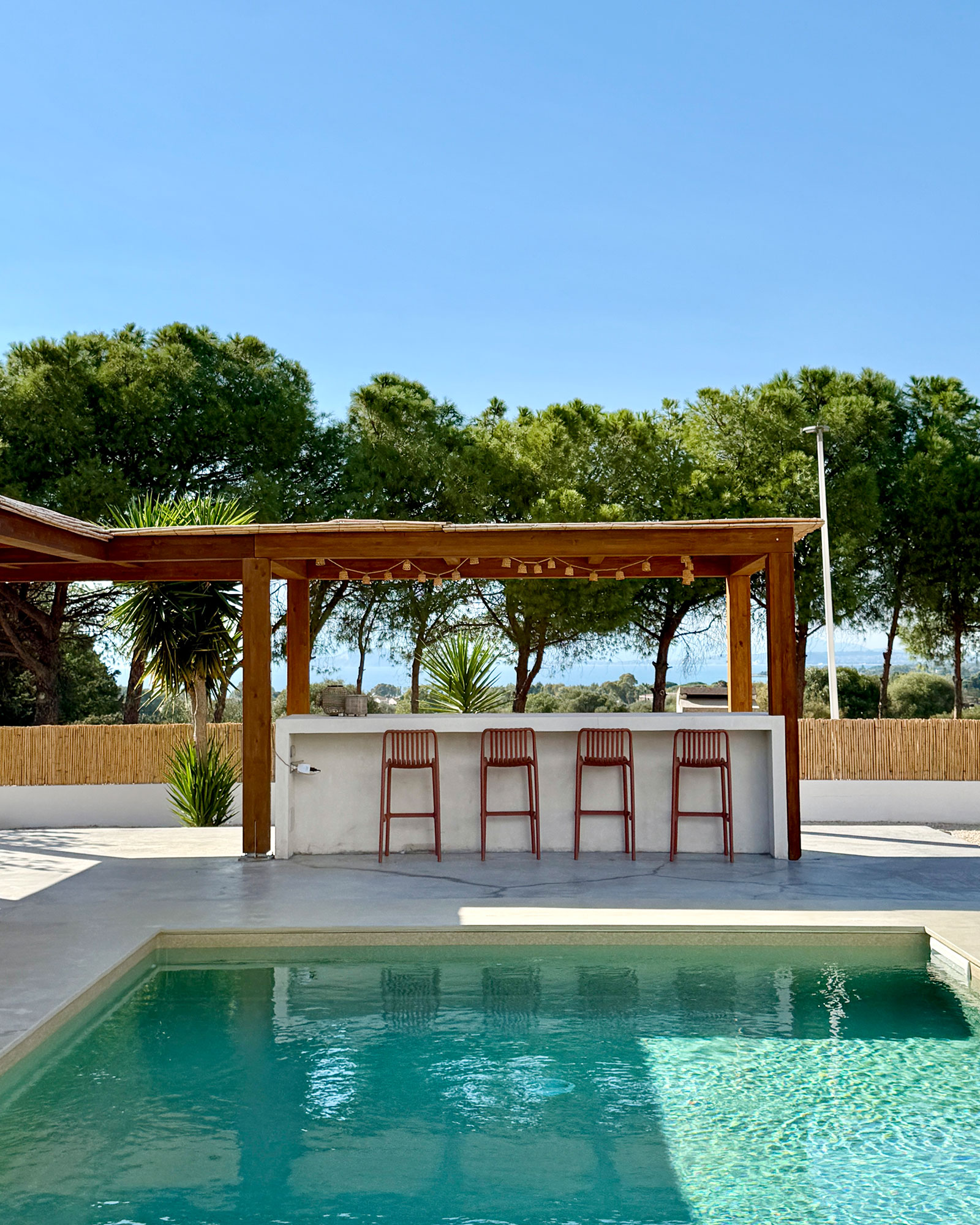 villa-maillard_house_Sardinia-italy_exterior-bar.jpg