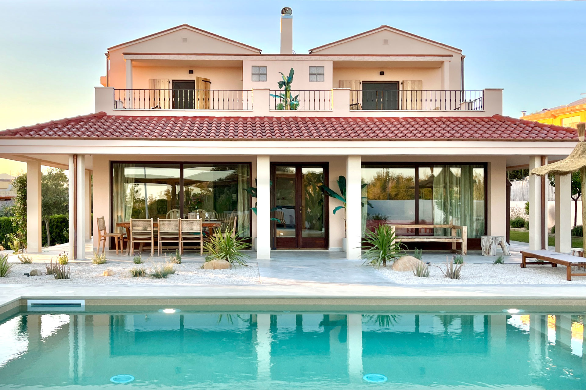 villa-maillard_house_Sardinia-italy_exterior-facade.jpg