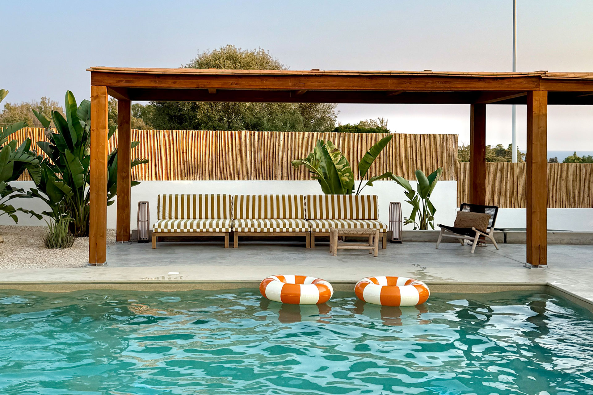 villa-maillard_house_Sardinia-italy_exterior-pool-design.jpg