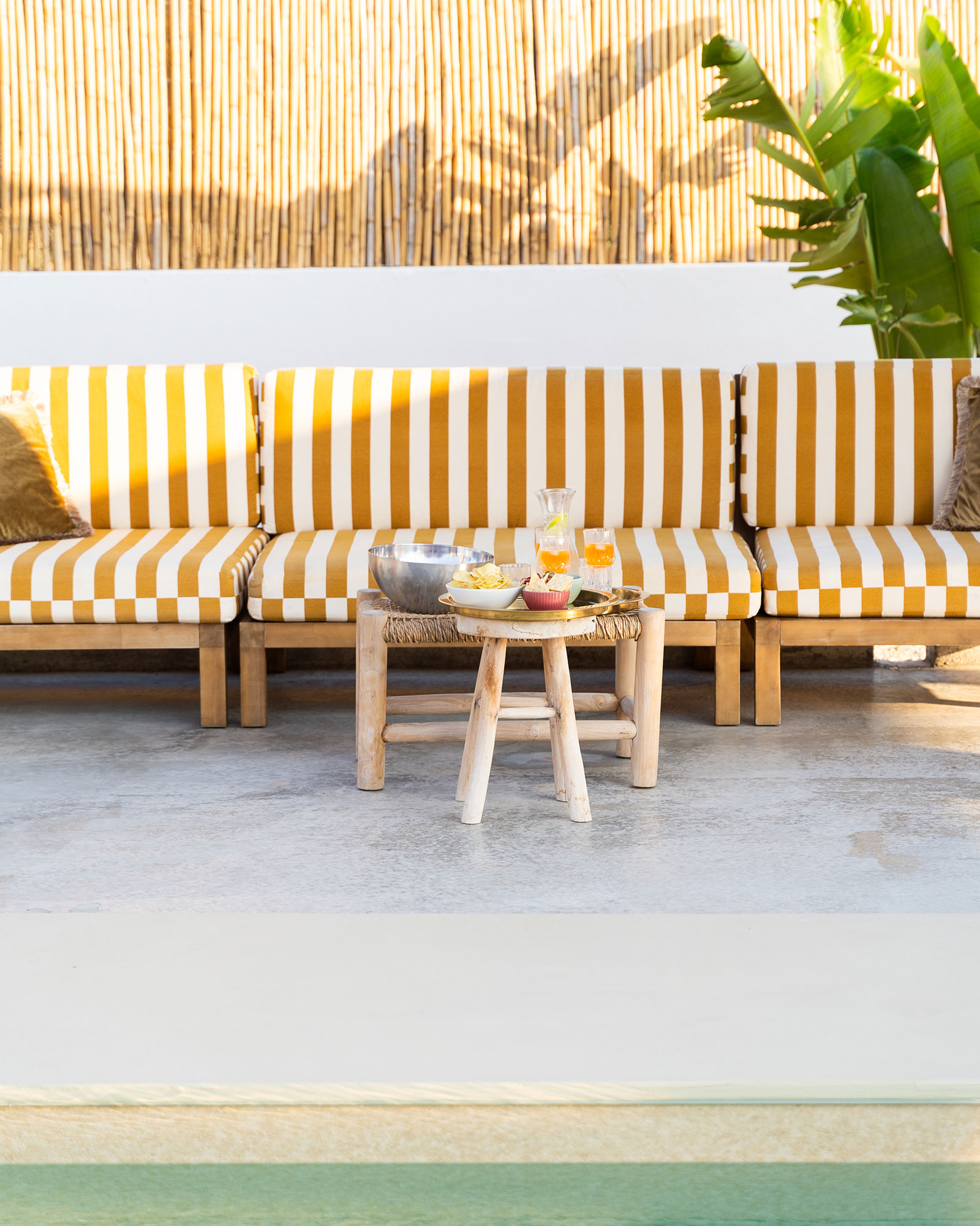 villa-maillard_house_Sardinia-italy_exterior-seating.jpg