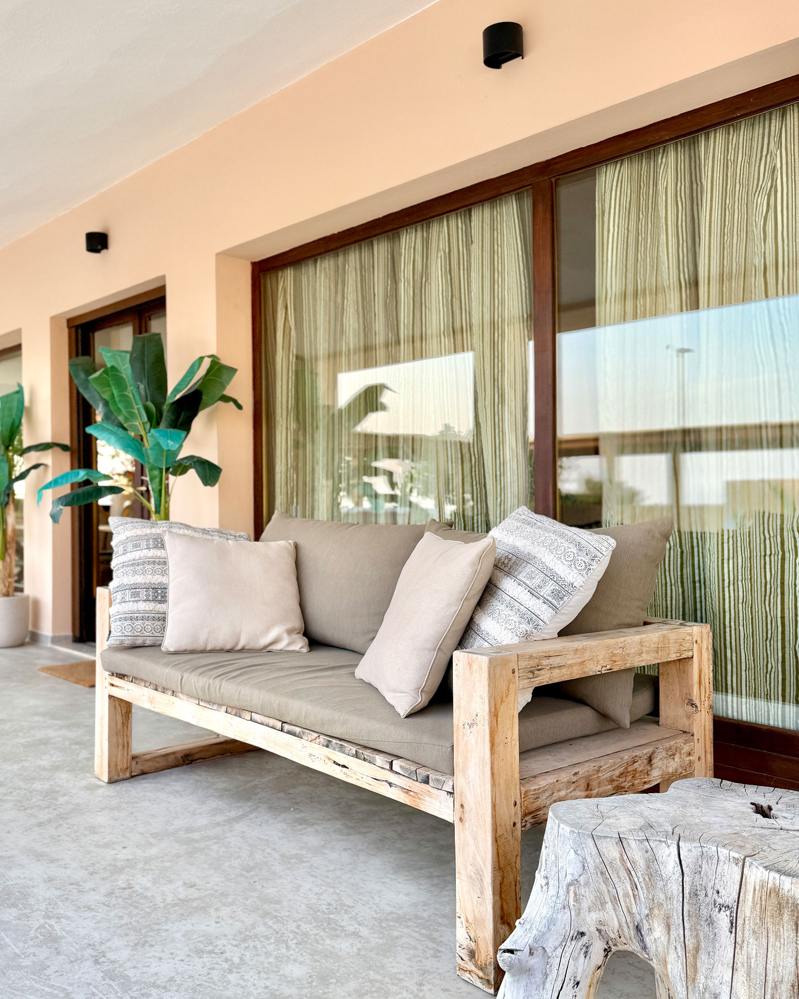 villa-maillard_house_Sardinia-italy_exterior-sofa.jpg