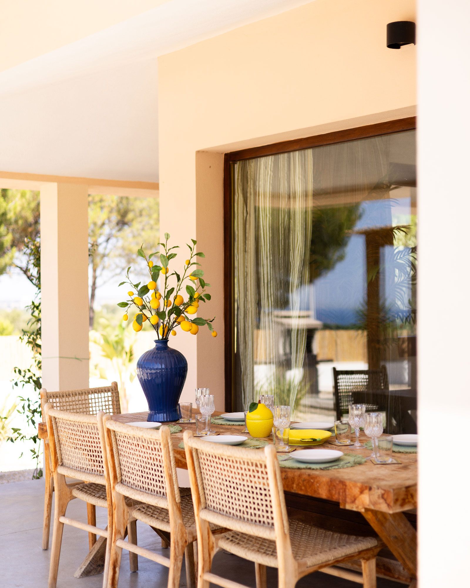 villa-maillard_house_Sardinia-italy_exterior-table-design-detail.jpg