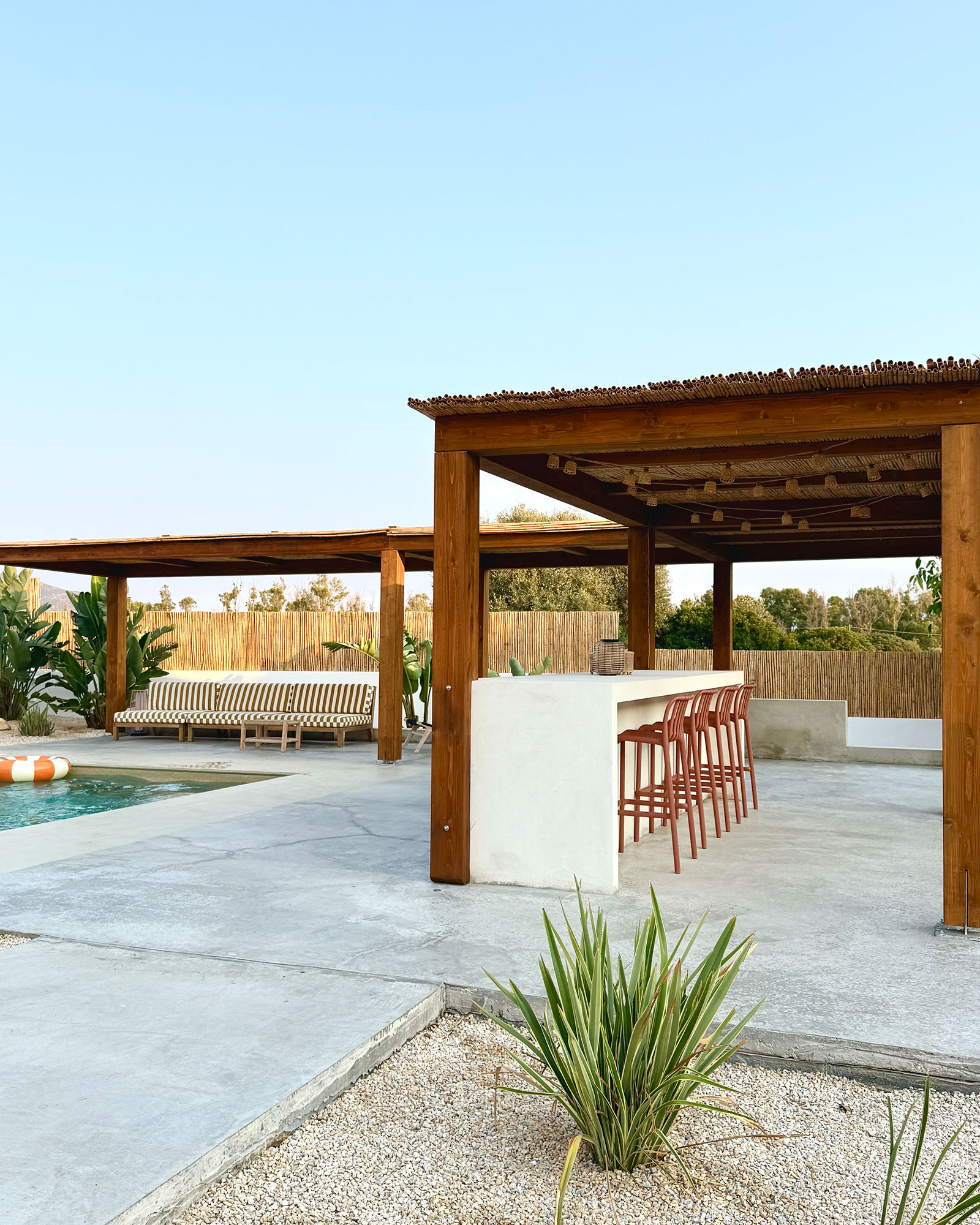 villa-maillard_house_Sardinia-italy_exterior-terrace.jpg