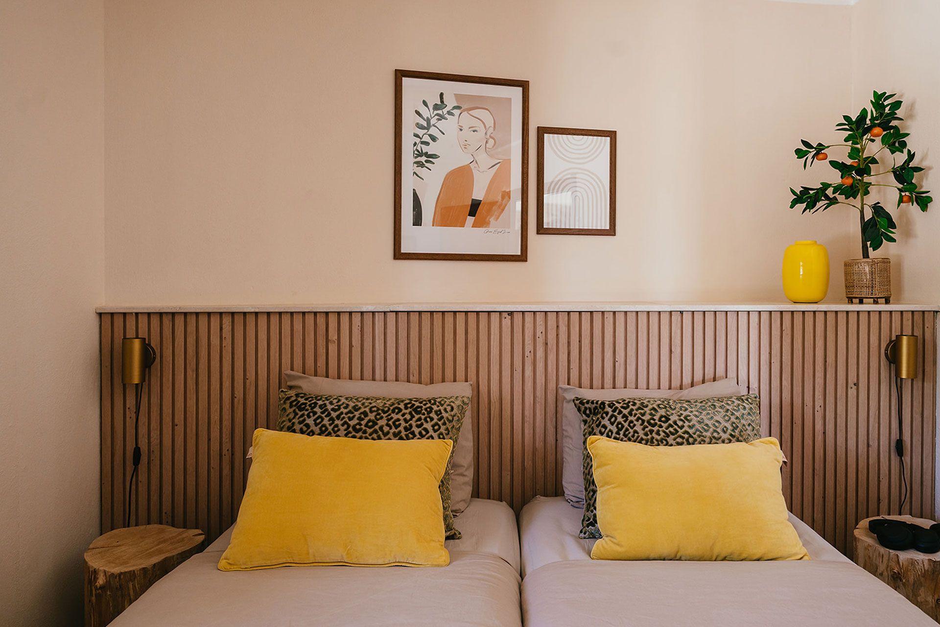 villa-maillard_house_Sardinia-italy_interior-bedroom.jpg