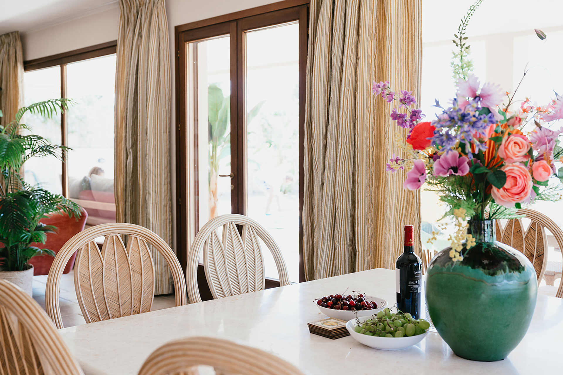 villa-maillard_house_Sardinia-italy_interior-table-detail.jpg