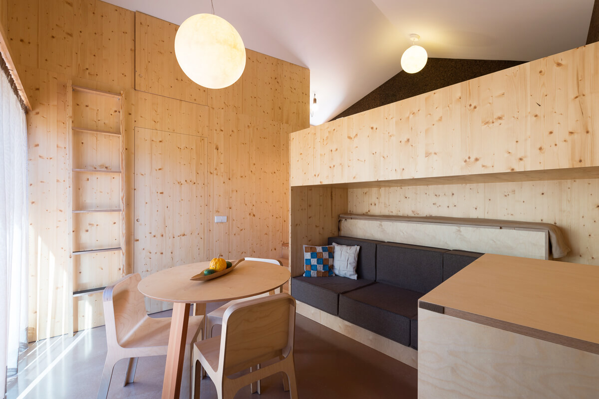 55283895ff3e73721e101919b9125f3575c46807.jpg