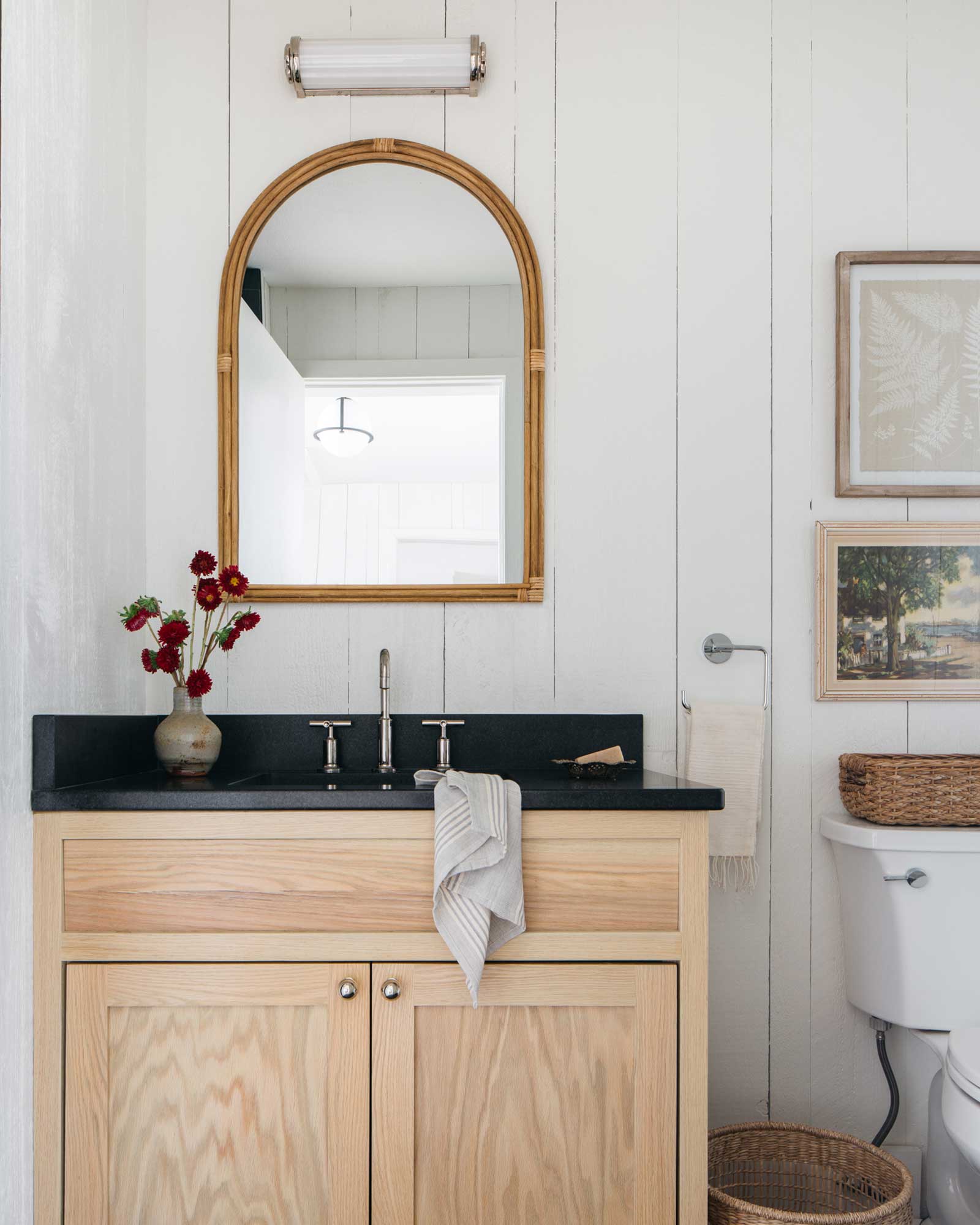 the-asher_house_wisconsin-usa_interior-bath-room.jpg