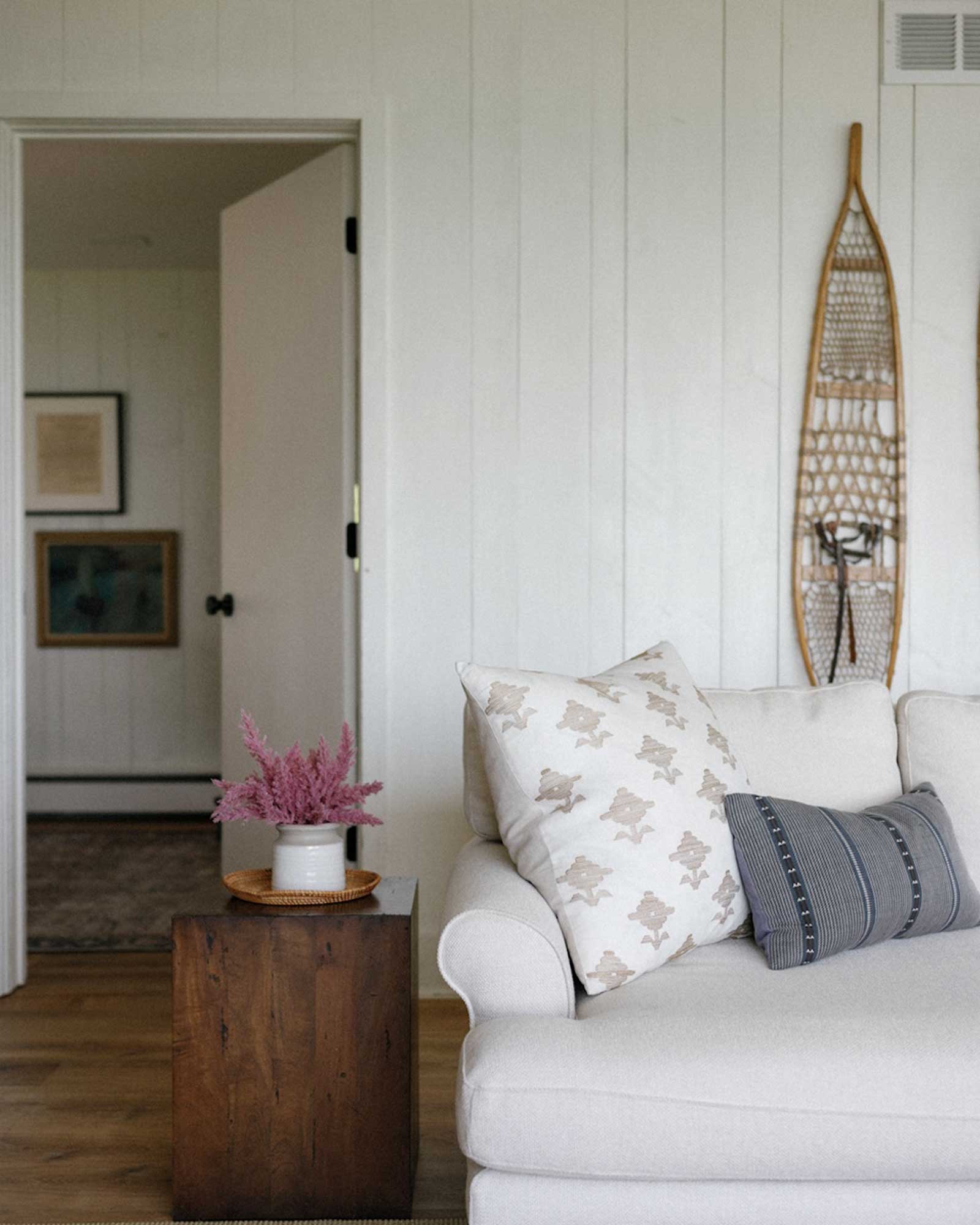 the-asher_house_wisconsin-usa_interior-detail-sofa.jpg