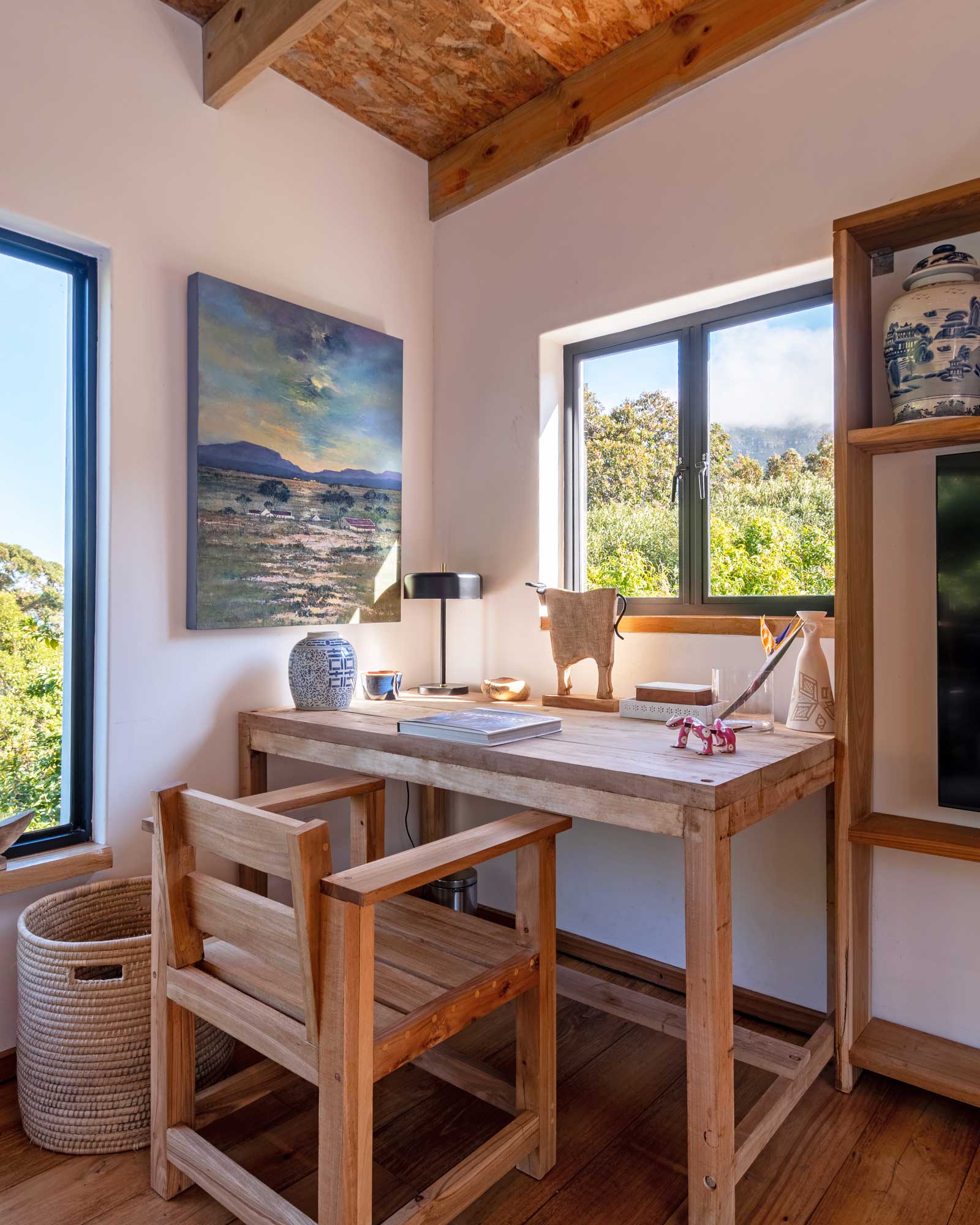 kinghorns-gardens-luxury-retreat-and-farm-garden_estate_cape-town-south-africa_interior-bed-room-desk.jpg